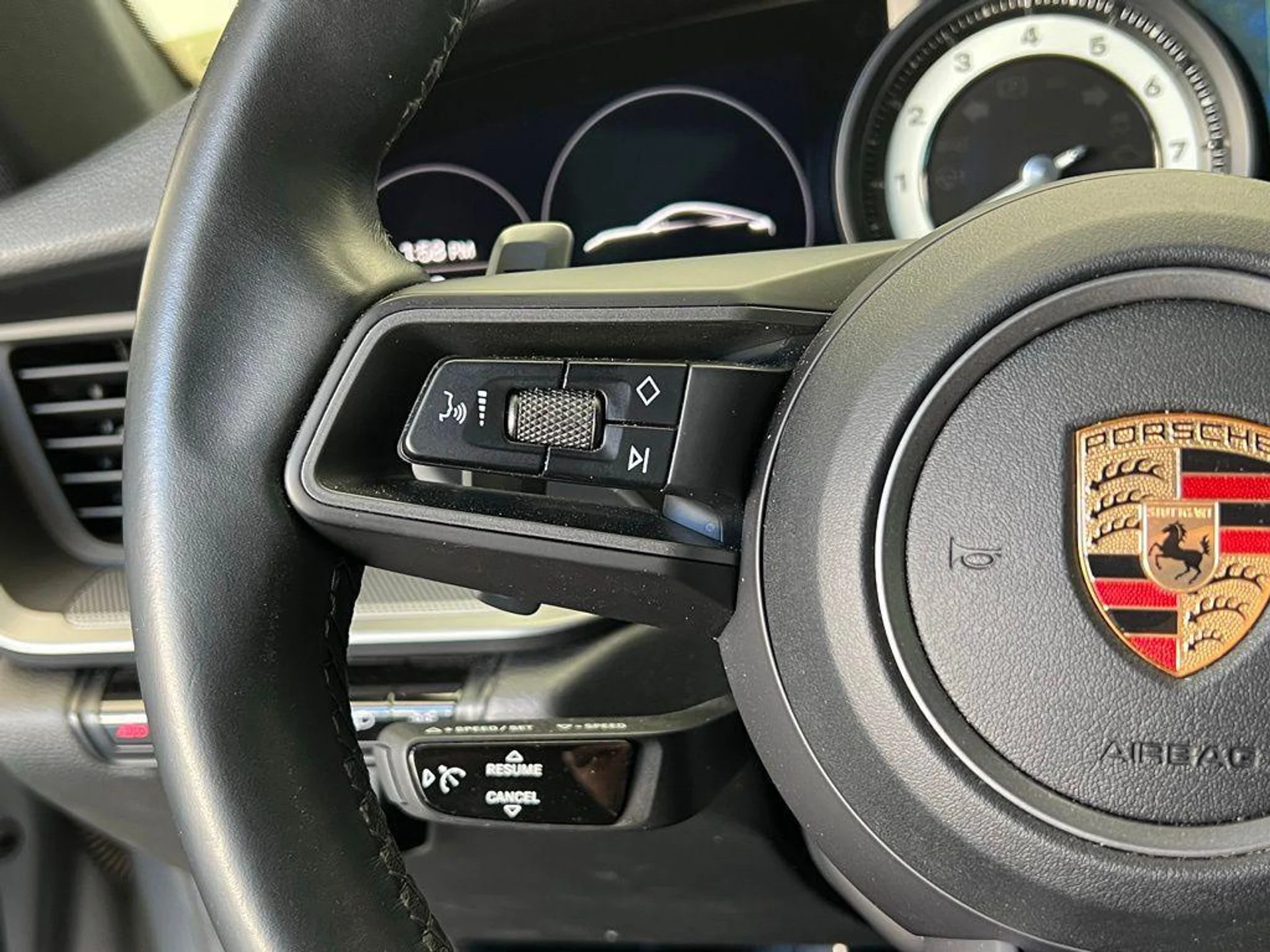 mph007_1386634553_t_Myaj_Hiv50_KPP_Mtlgn_L_Qen_TU_So_Y_e9dff01416