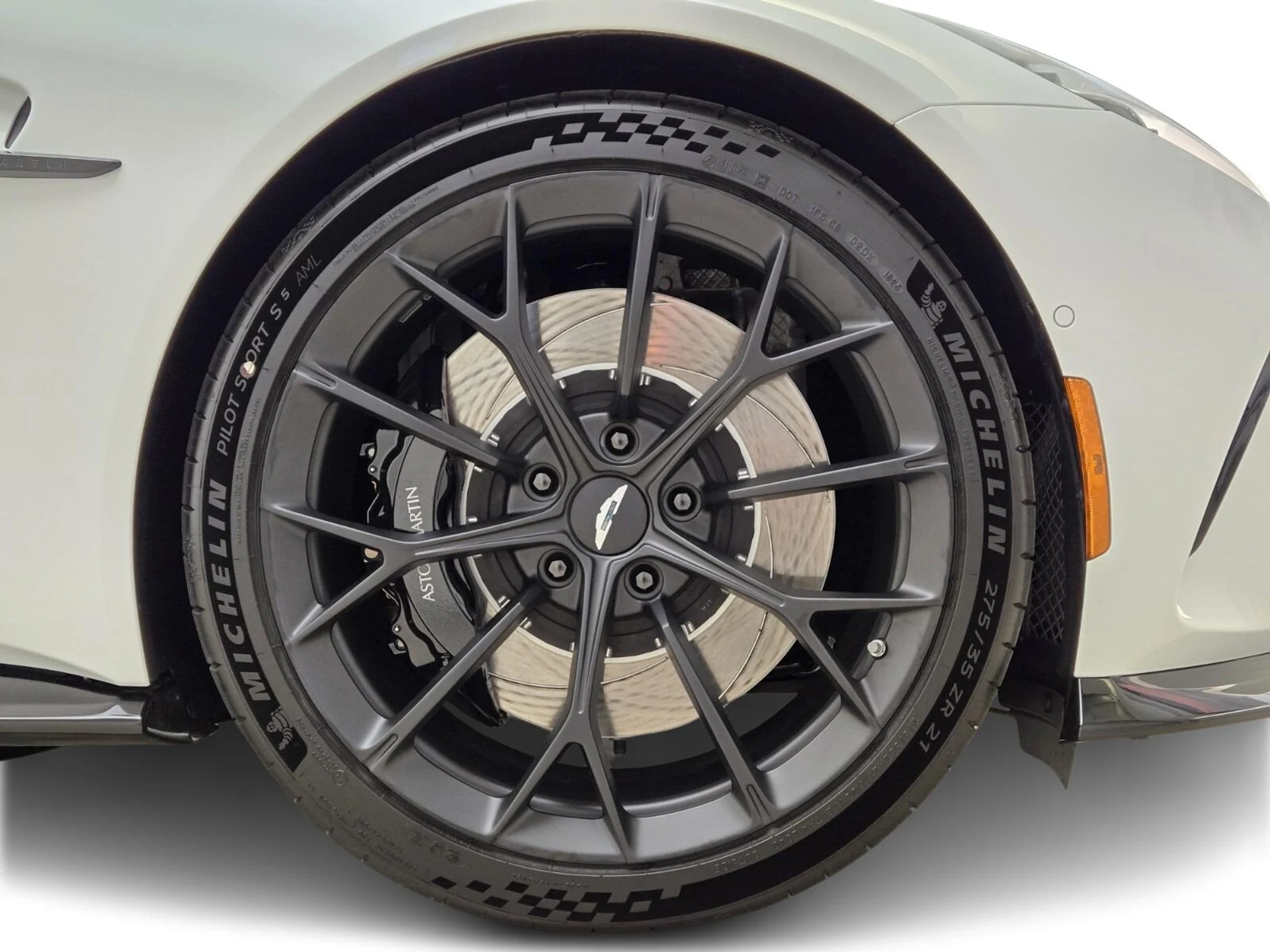 mph007_1411064937_New_2026_Aston_Martin_Vantage_1759816362_d11dc048dd