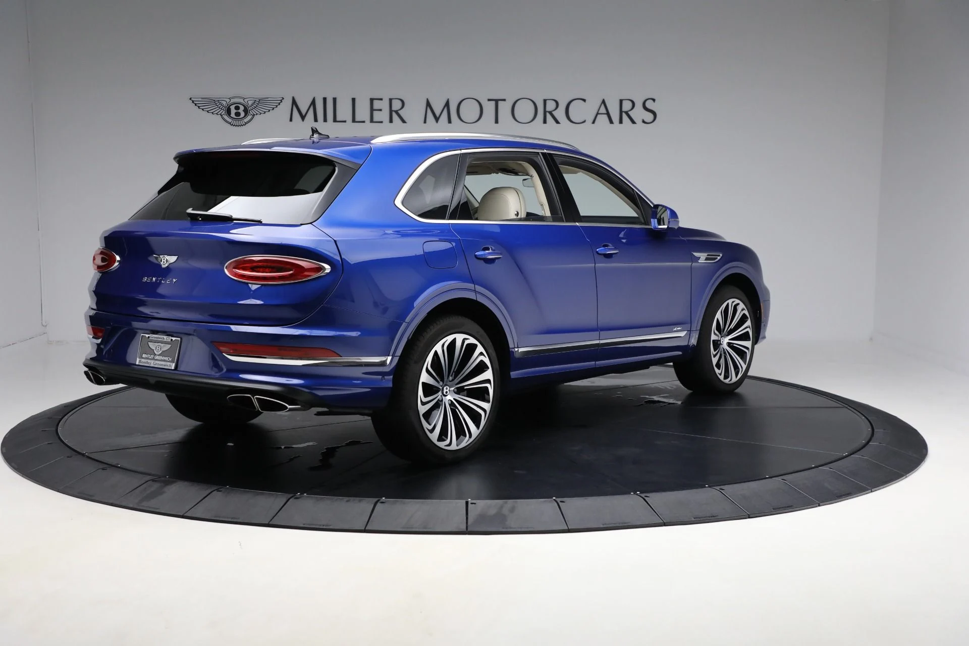 mph007_141227416_Used_2024_Bentley_Bentayga_Azure_V8_8a75de91c4