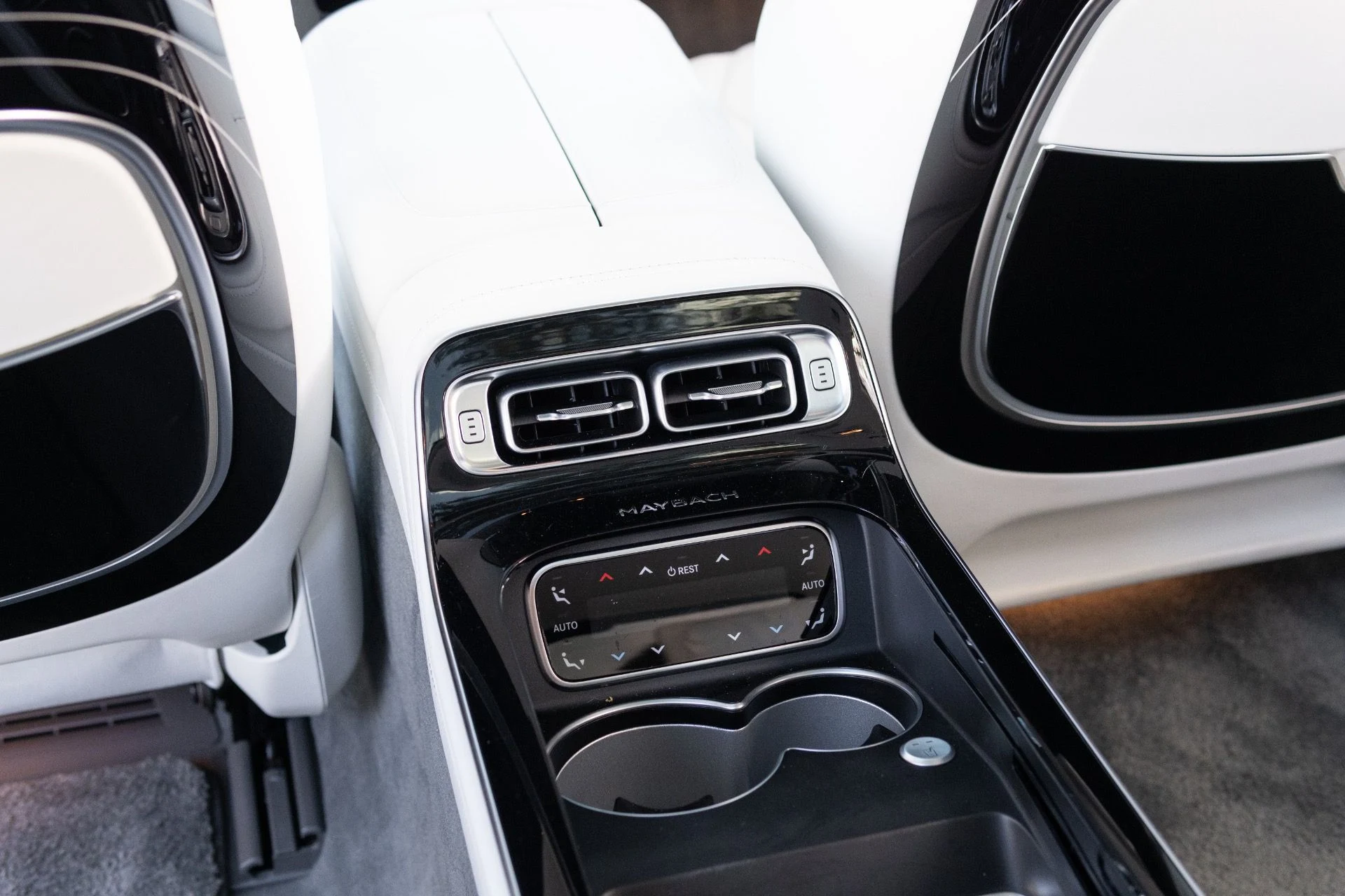 mph007_1419010864_Used_2022_Mercedes_Benz_S_Class_Mercedes_Maybach_S_580_4_MATIC_1769453531_a2f7461a85