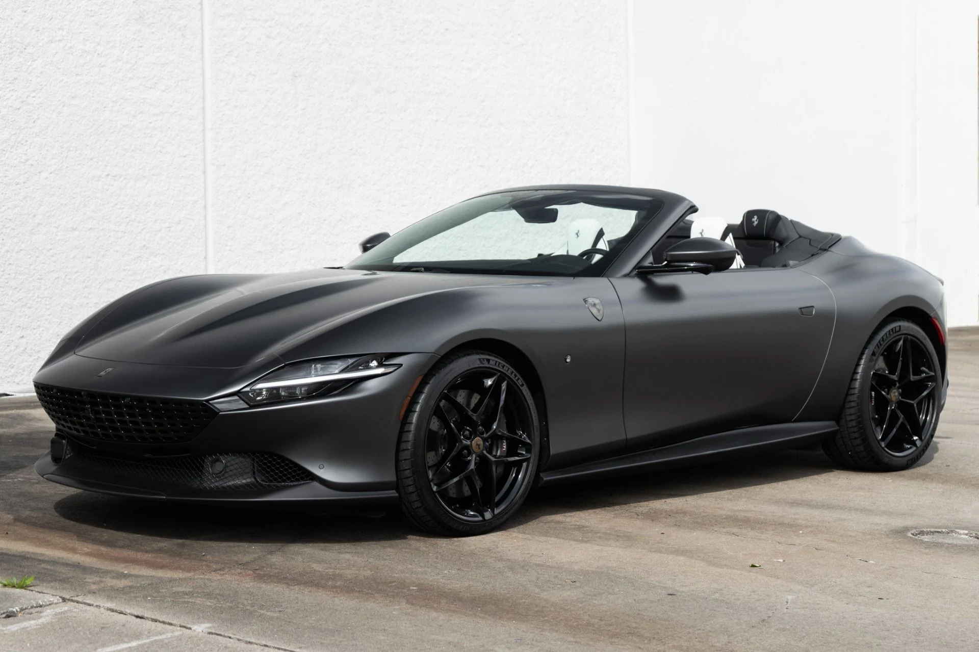 mph007_1422823000_Used_2025_Ferrari_Roma_Spider_1771439392_f4af3e977e