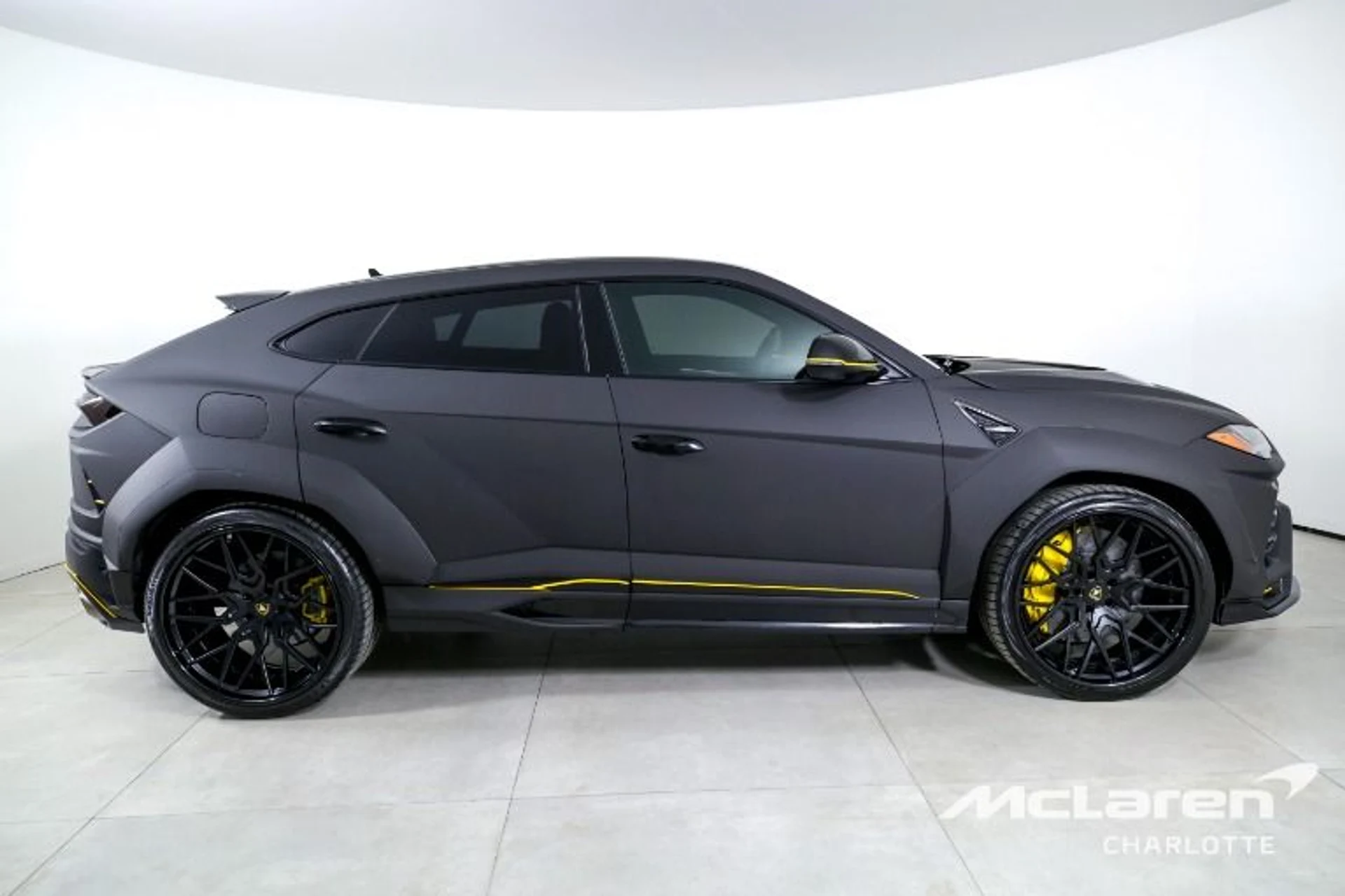 mph007_1423022287_Used_2020_Lamborghini_Urus_4eb930f224