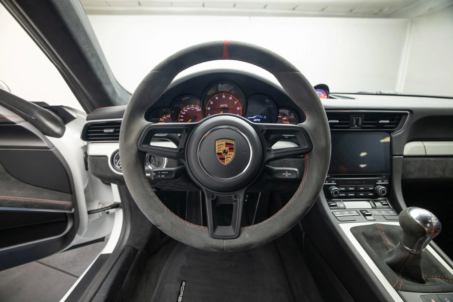 mph007_1452825729_Used_2018_Porsche_911_GT_3_1755332373_d740217b38