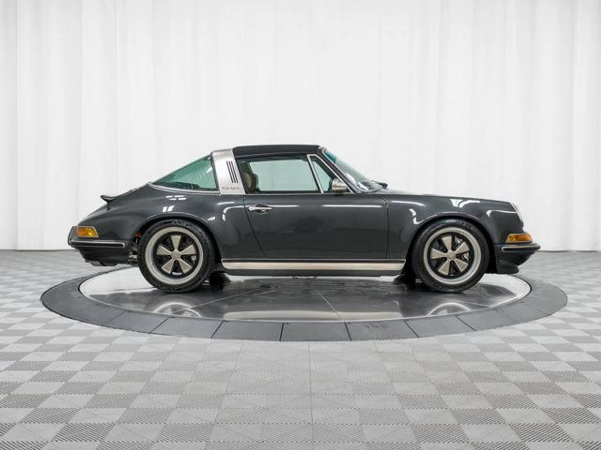 mph007_1464972834_s_O5_y1oj29_On_SM_6qkt_AB_9xl3_YD_0_6a7b8cf8a8