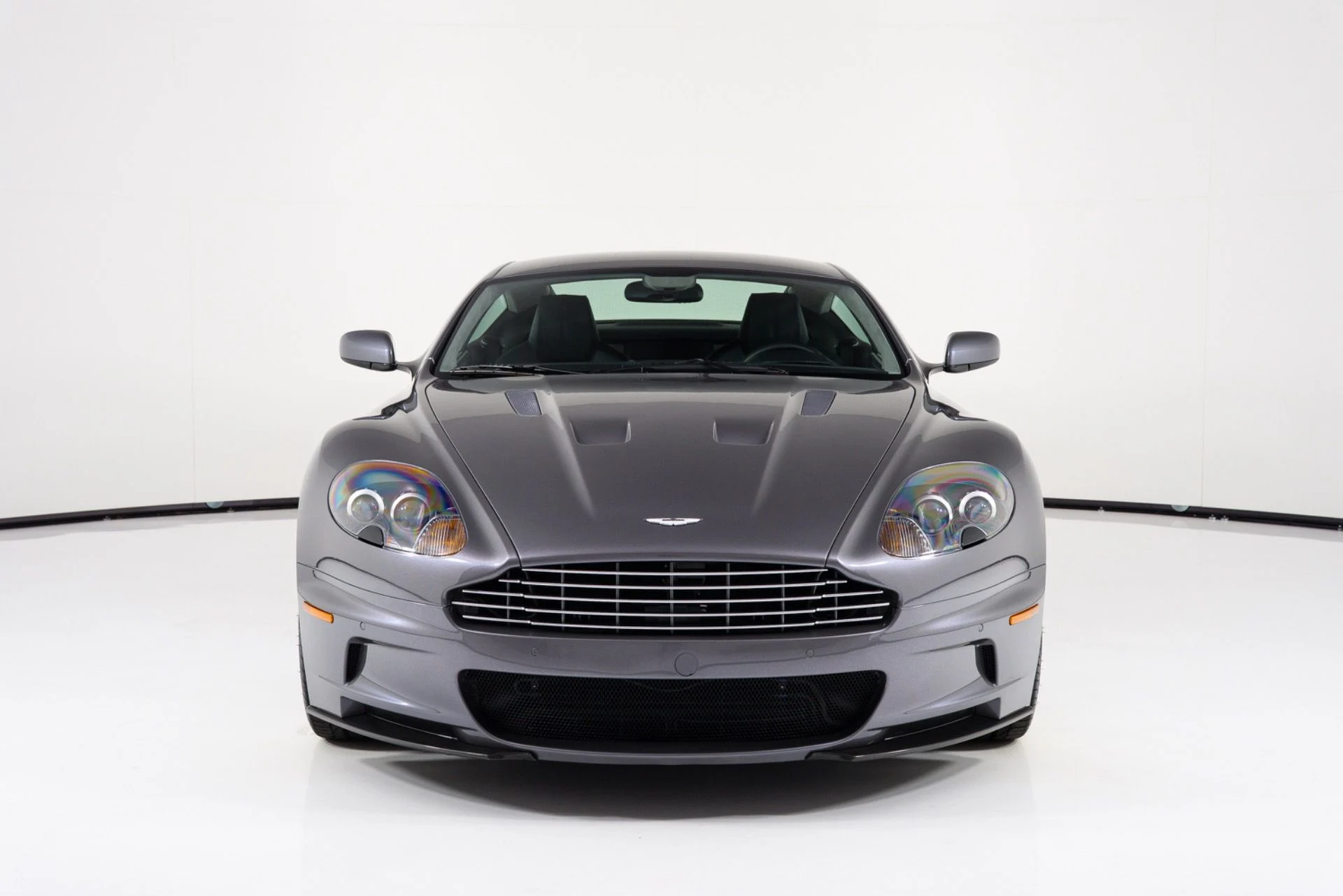 mph007_1469301617_Used_2009_Aston_Martin_DBS_V12_Manual_1782515507_dab3cd3ed5