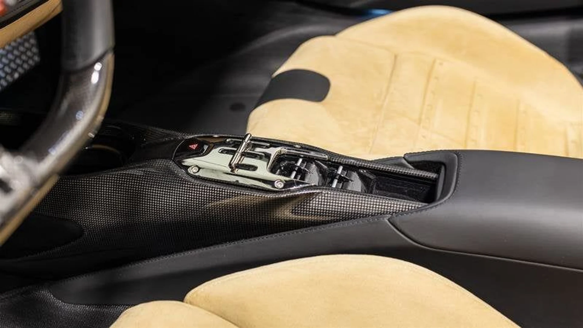 mph007_1491385673_6eeecf5f2a0b4a1b9c121d2cfad7ffd5_5436560857