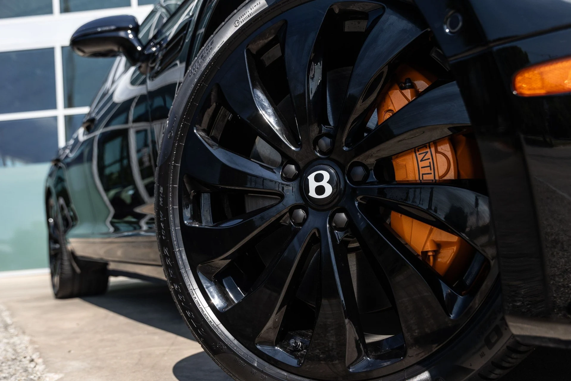 mph007_1492606965_Hi_Tech_Luxury_Imports_LLC_SCBBP_6_ZG_8_SC_022680_image_7_7655548b9b