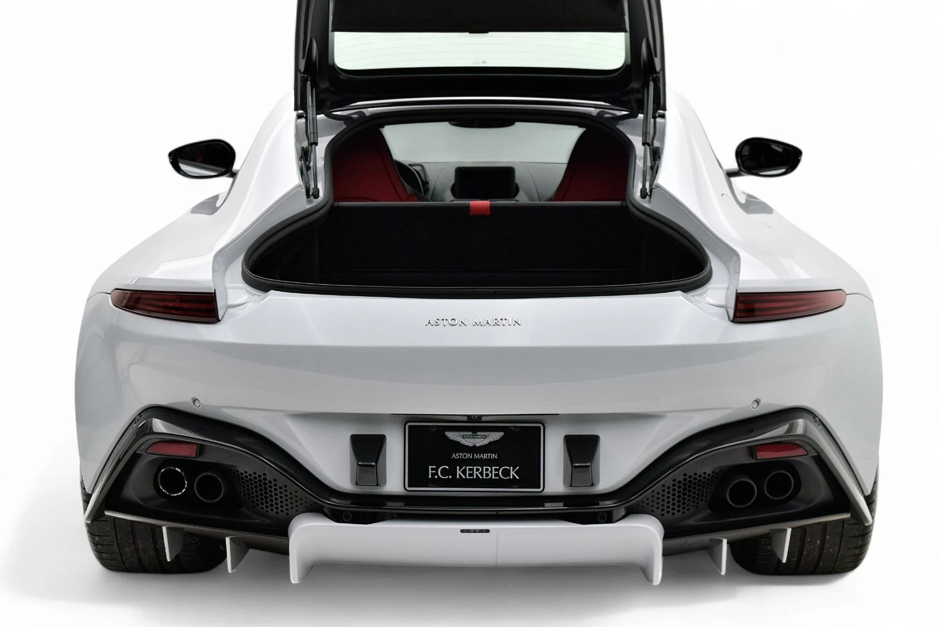 mph007_1501292250_Used_2019_Aston_Martin_Vantage_Coupe_1474078e3c