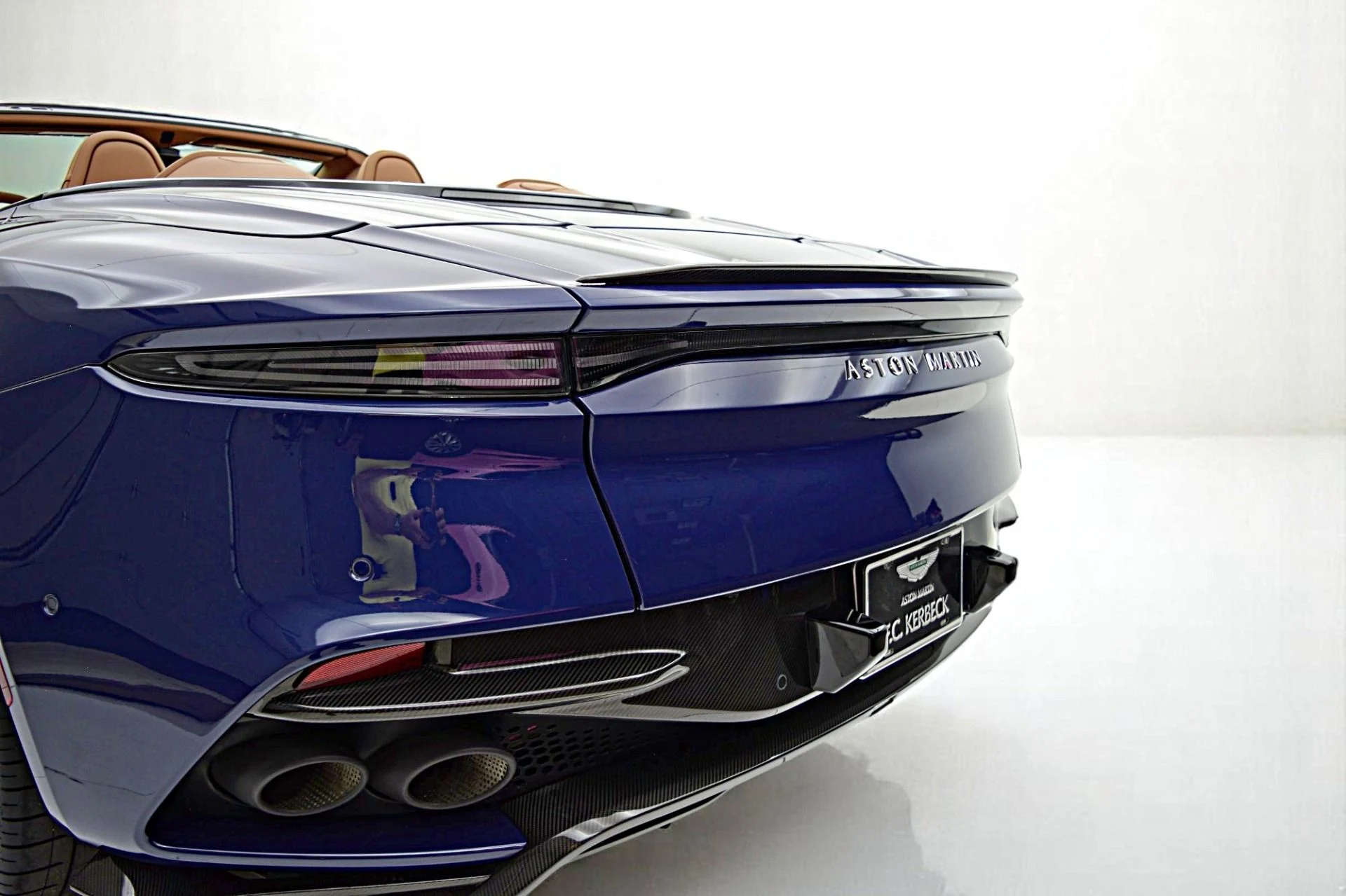 mph007_1507536379_Used_2023_Aston_Martin_DBS_770_Ultimate_Volante_1745004824_ca772bdceb