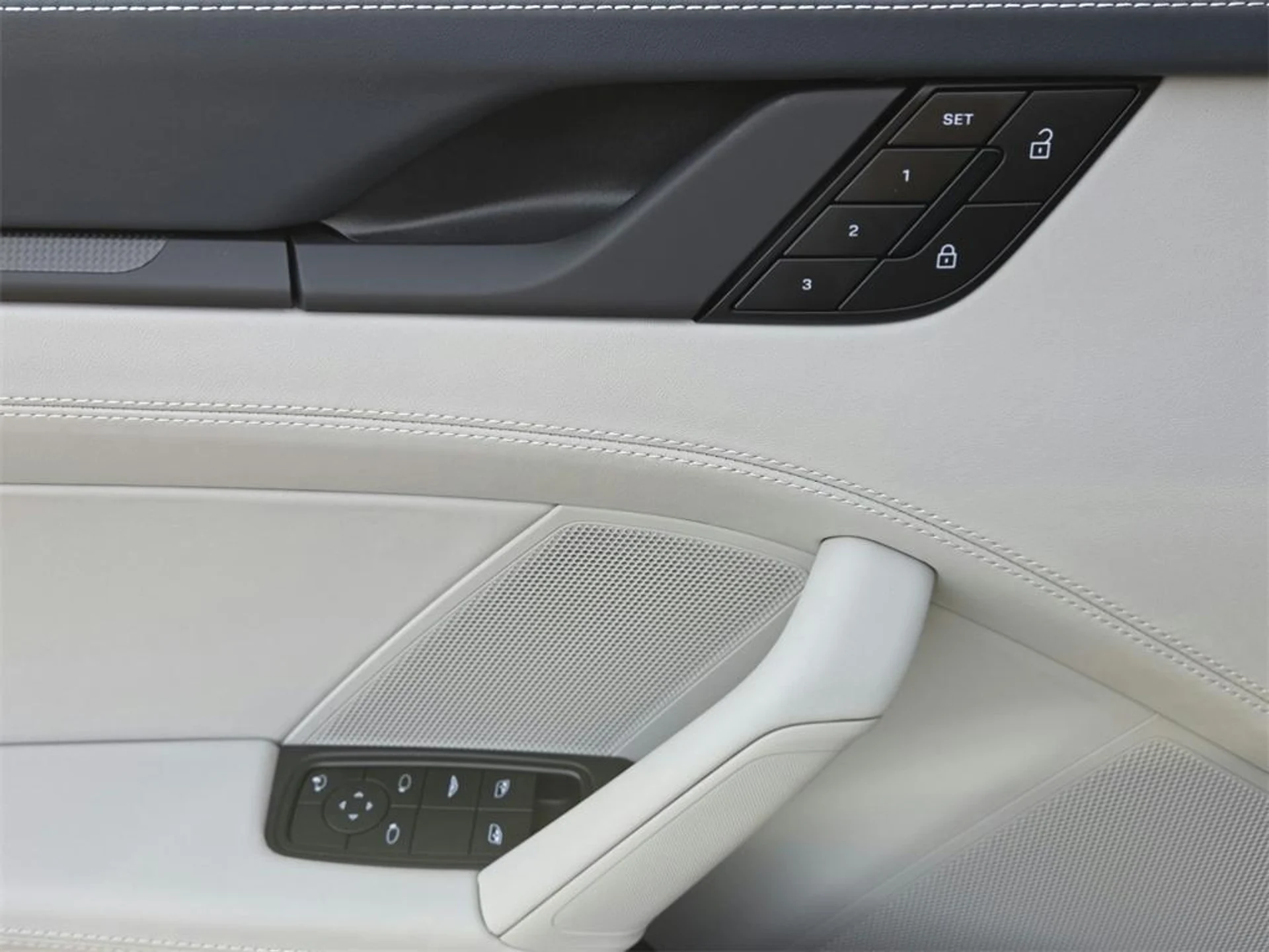 mph007_1511792145_2_Y_Yp3mhca_Ho_Qmx_Kcf_VFOO_4_Rz5_M_3179740268