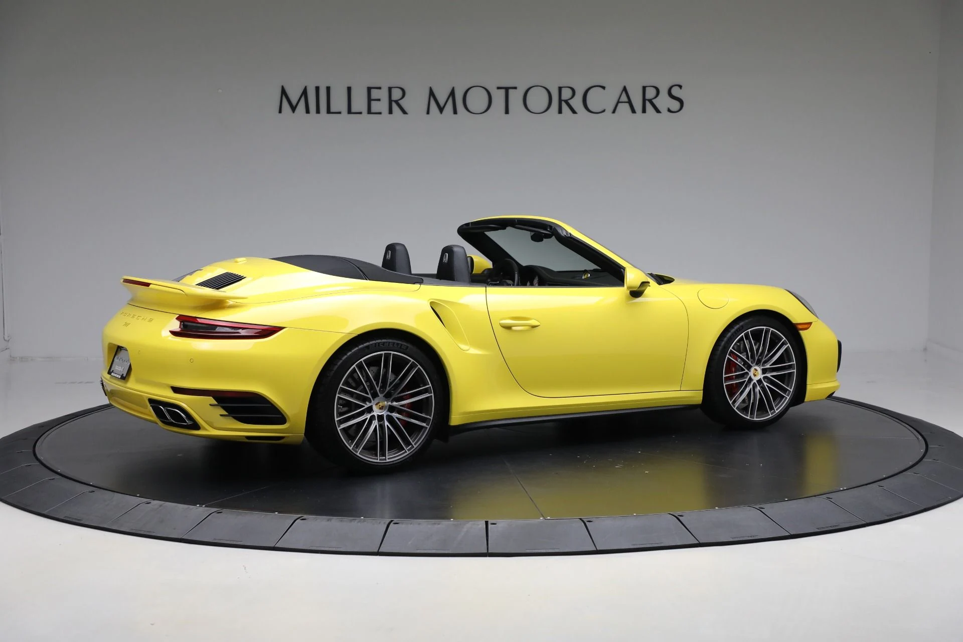 mph007_1519143421_Used_2017_Porsche_911_Turbo_Cabriolet_4f0b4359b3