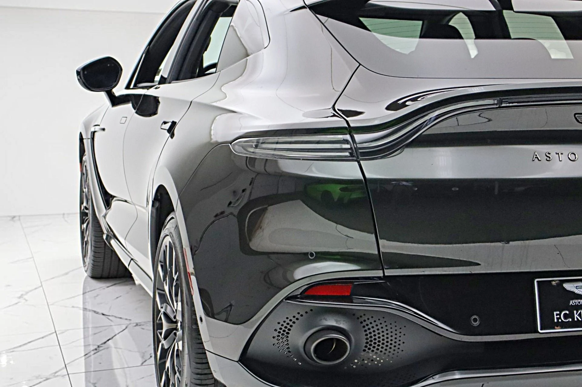 mph007_1527470104_Used_2021_Aston_Martin_DBX_a83c5e8f30