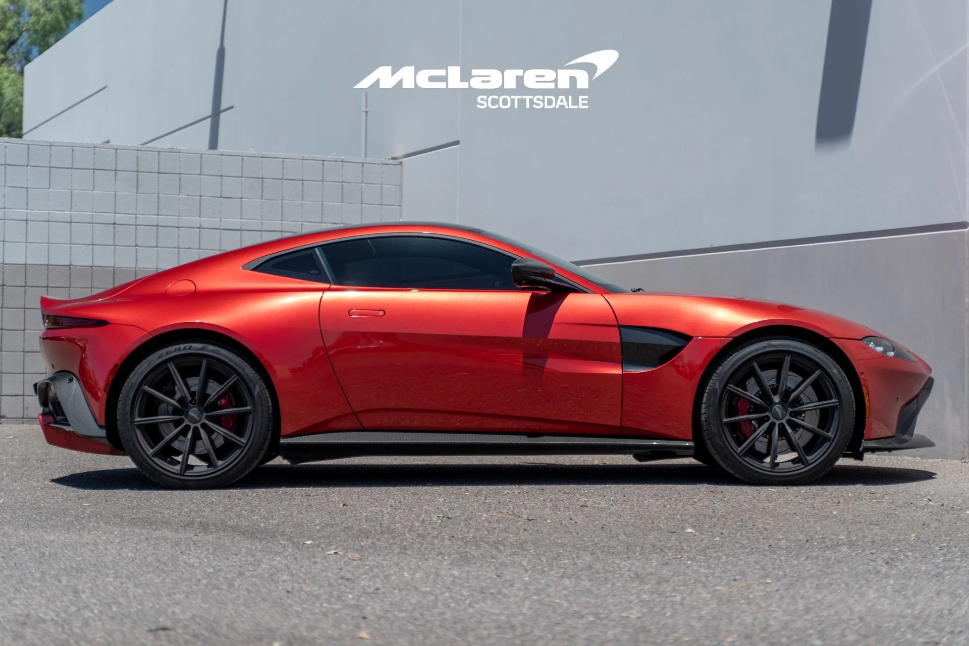 mph007_1530096392_Used_2019_ASTON_MARTIN_VANTAGE_1784912751_9d6891bf6a