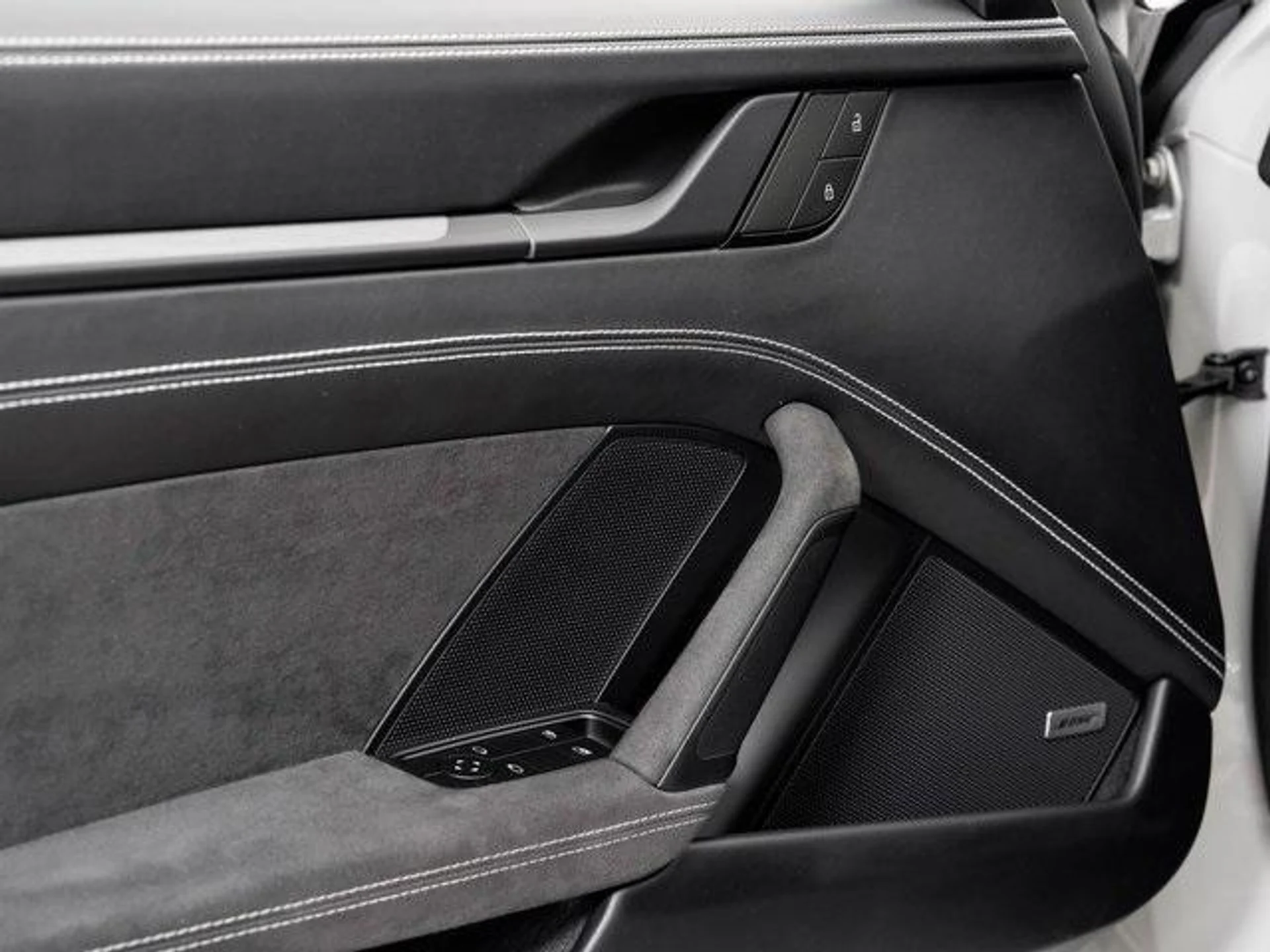 mph007_1532388961_k_Qg3_AAQPN_5_Q_Sf9_WW_Ekvoiy_AI_Jk_5cead971b4