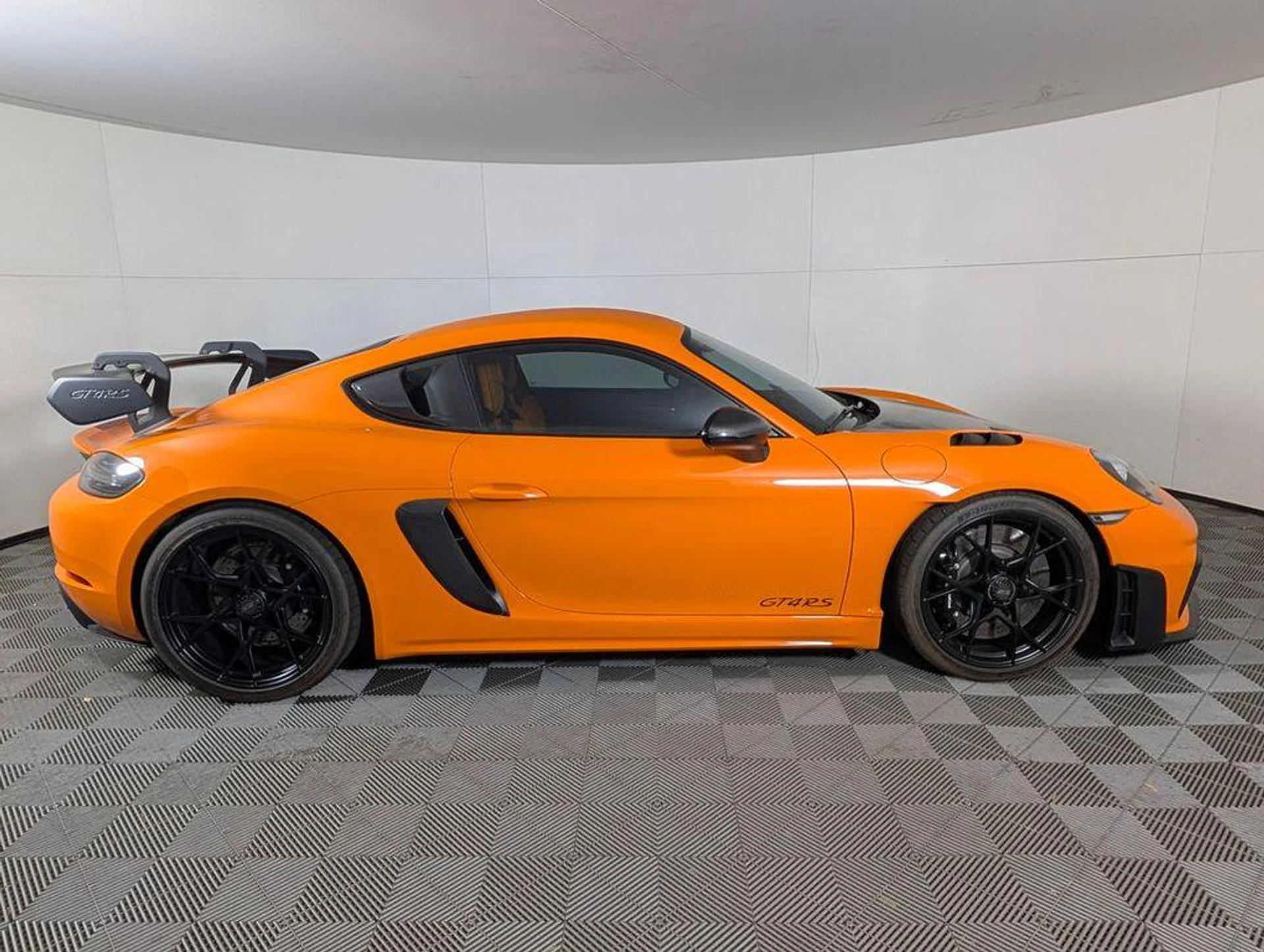 mph007_1541561814_09b_TB_Mz_F_Mclm_JK_01_A038bk5i_QE_3a41b5c594