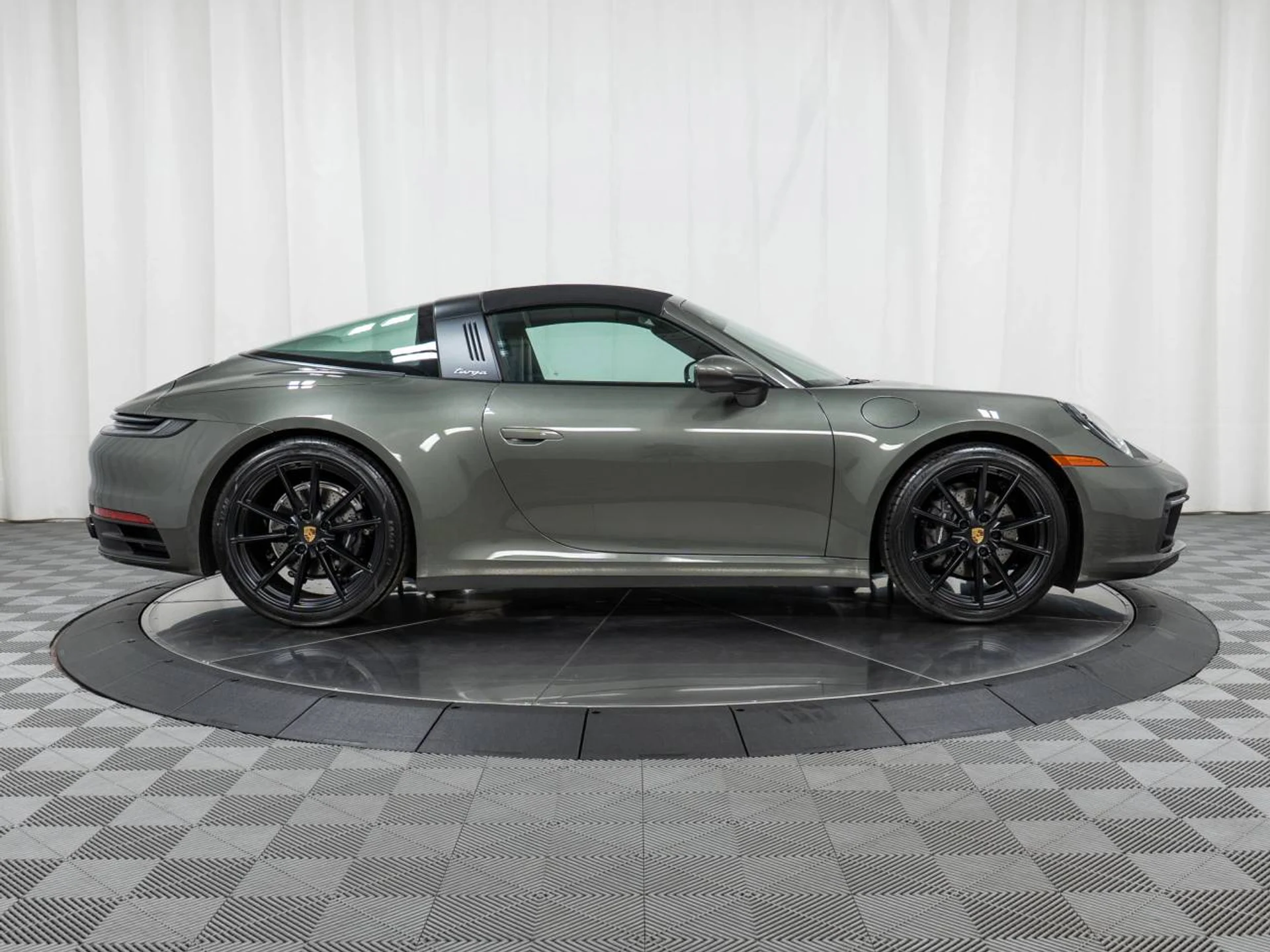 mph007_154397397_1280_ca077ac7c9