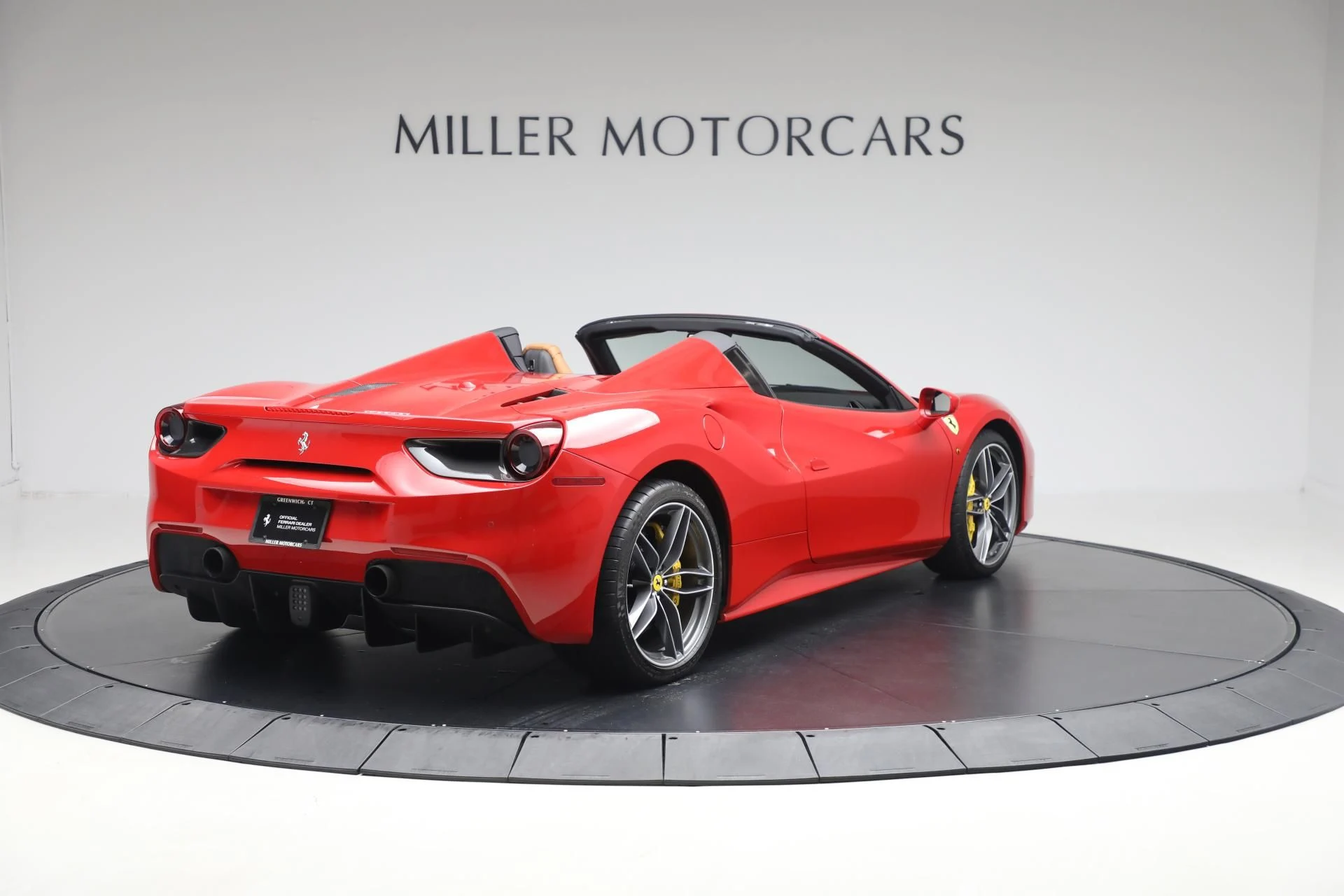 mph007_154716245_Used_2018_Ferrari_488_Spider_b8e2608d43
