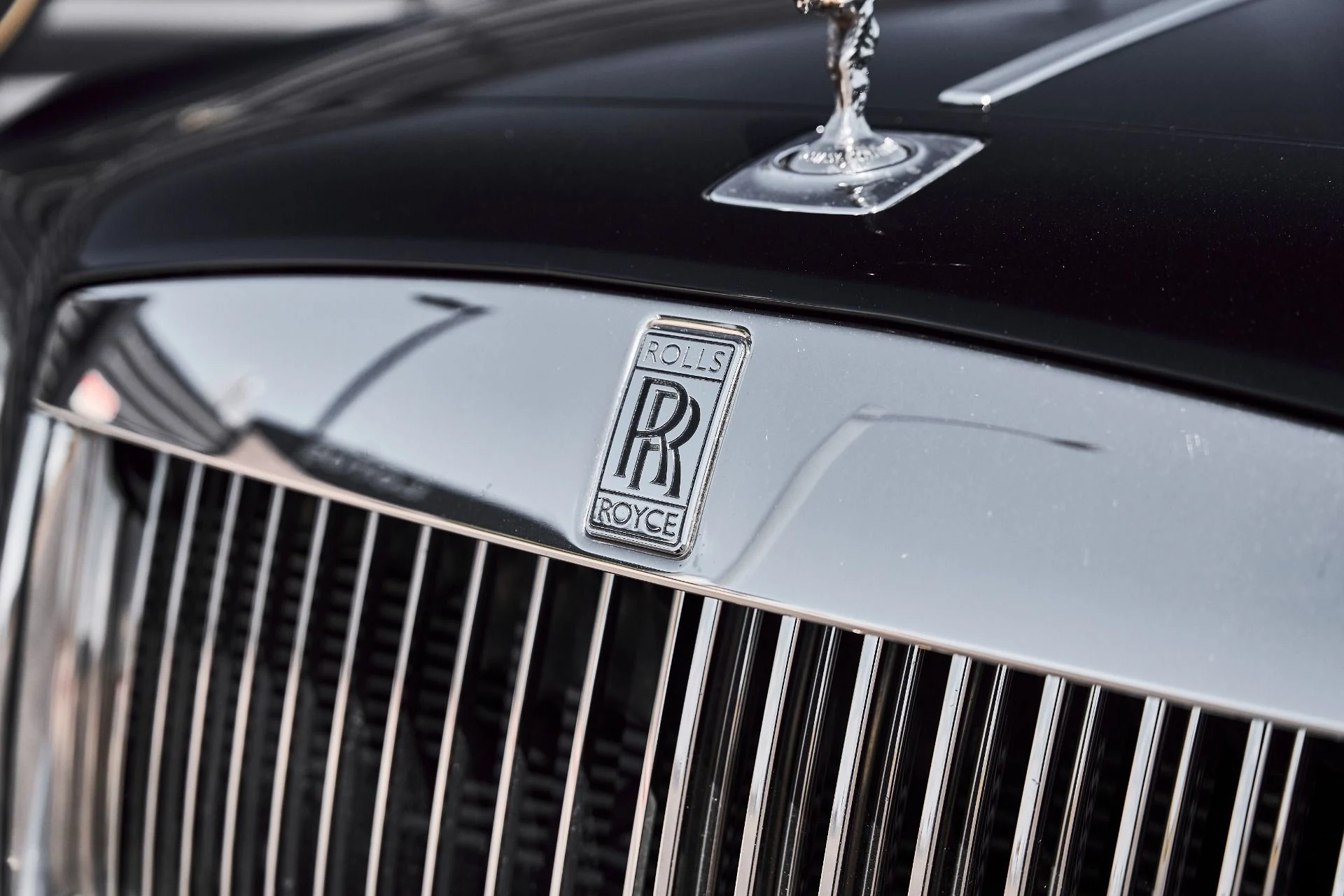 mph007_1550776600_Used_2014_Rolls_Royce_Ghost_Base_1781025927_2fcdd55084