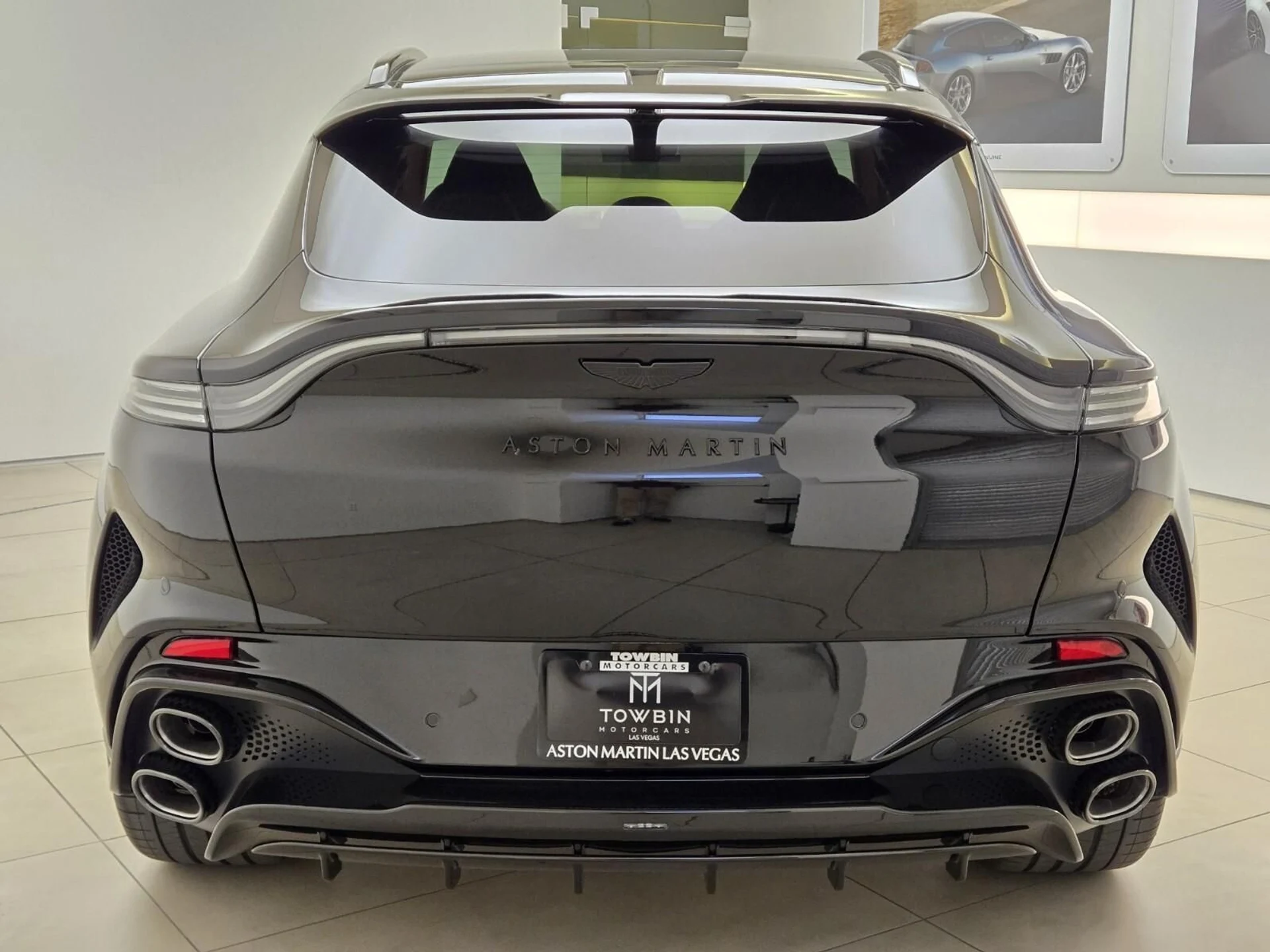 mph007_1551355428_New_2026_Aston_Martin_DBX_S_1776489470_78fc39f7fd