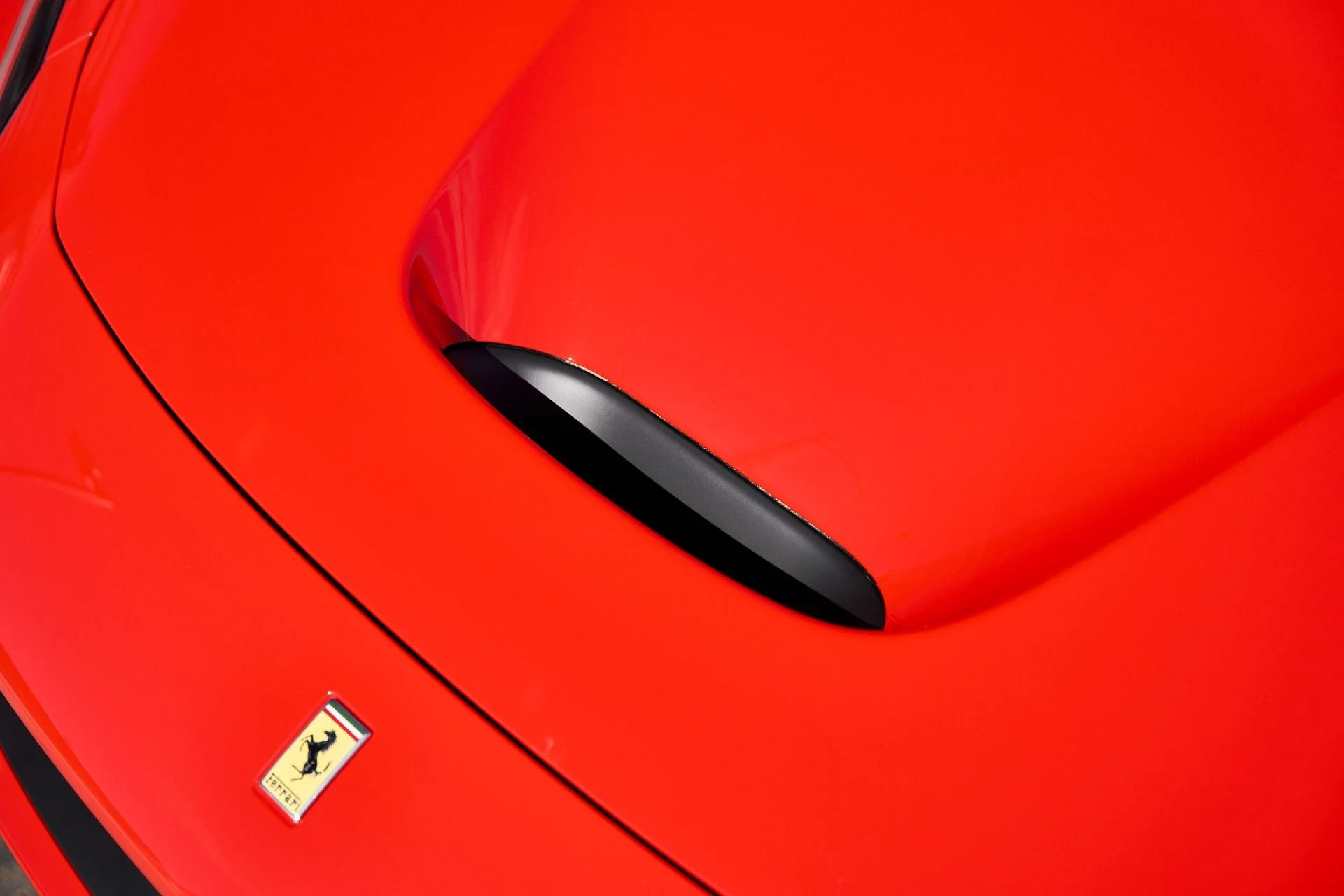 mph007_1557190203_Used_2022_Ferrari_F8_Spider_Base_1772506552_a89ade59f6