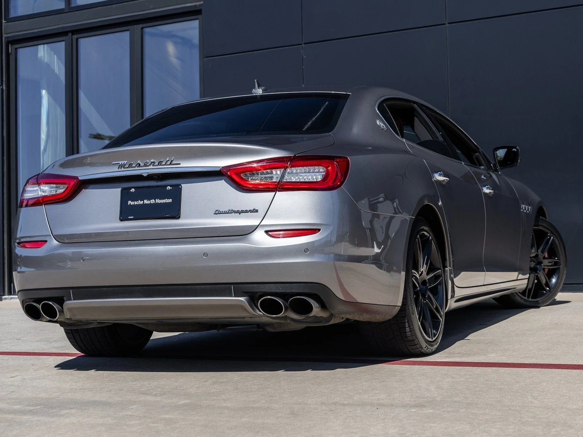 mph007_1567999591_8_555d10d990