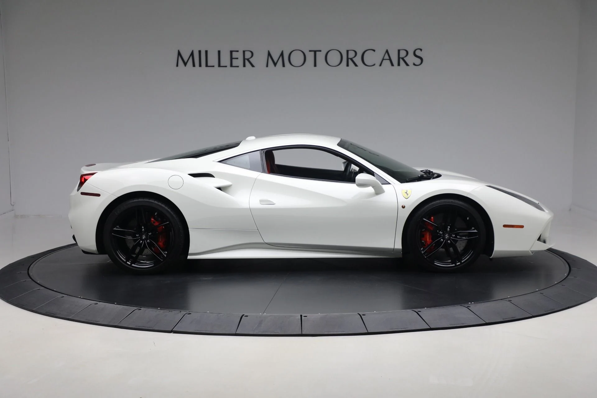mph007_1568073119_Used_2016_Ferrari_488_GTB_600b10f816