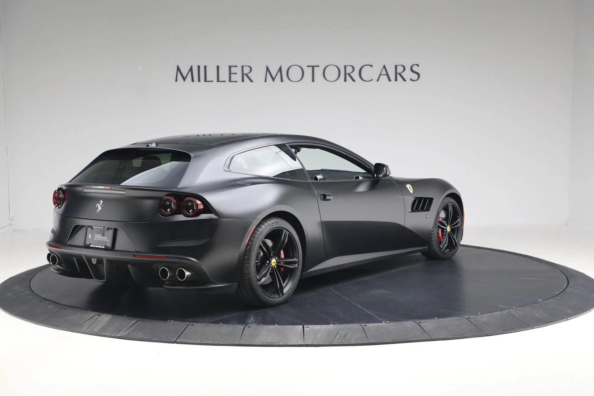 mph007_1579248782_Used_2018_Ferrari_GTC_4_Lusso_1787858853_31ebee3a99