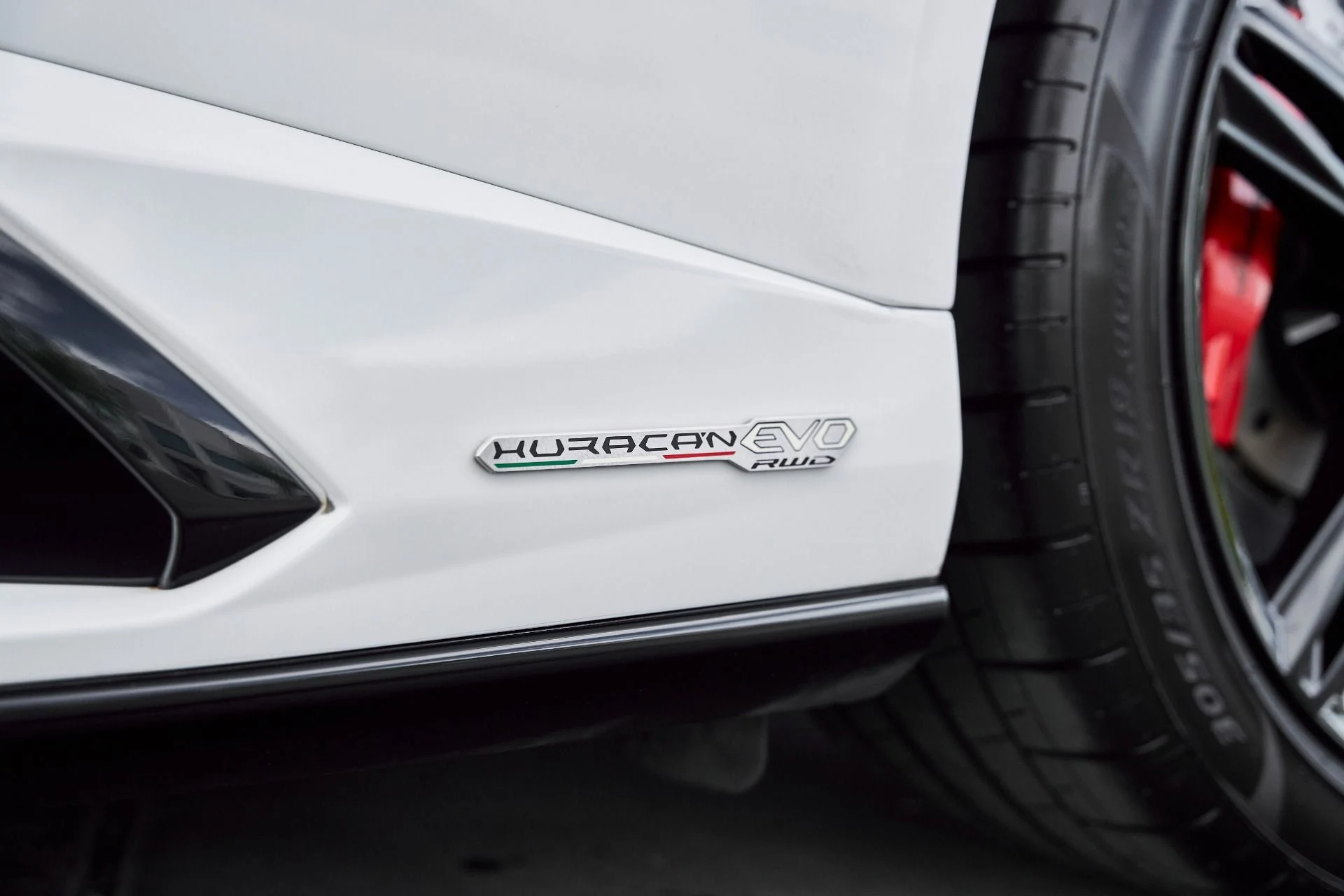 mph007_1583094516_Used_2020_Lamborghini_Huracan_EVO_1768438561_801ee53fd8