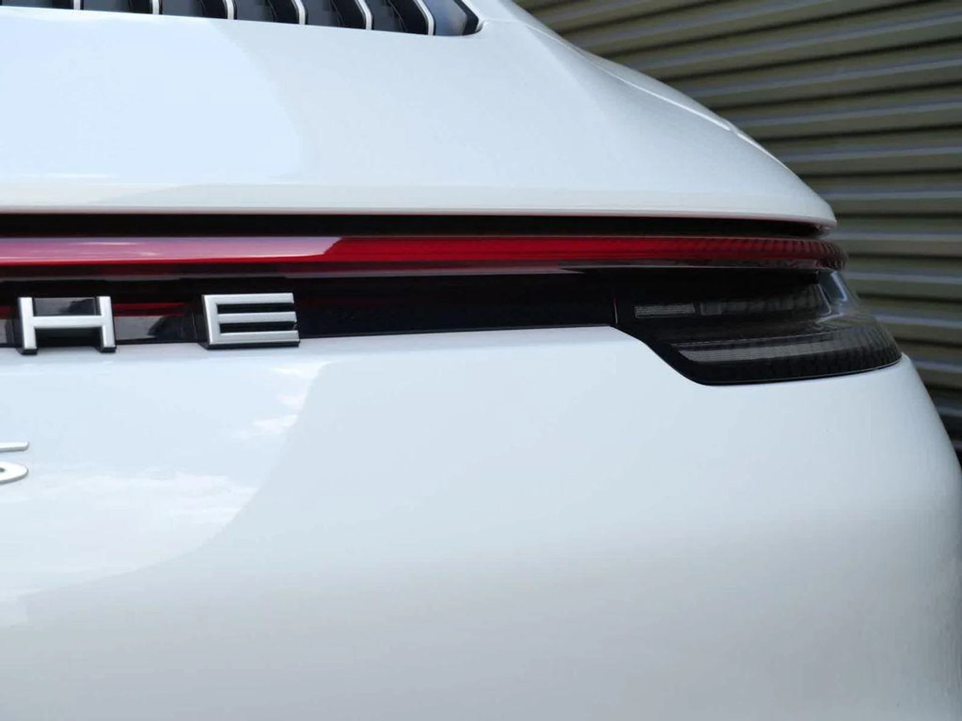 mph007_1586012484_dy_T45qszr_Zzfsqxy_URUS_Emvt3_WY_9c0ce20d41