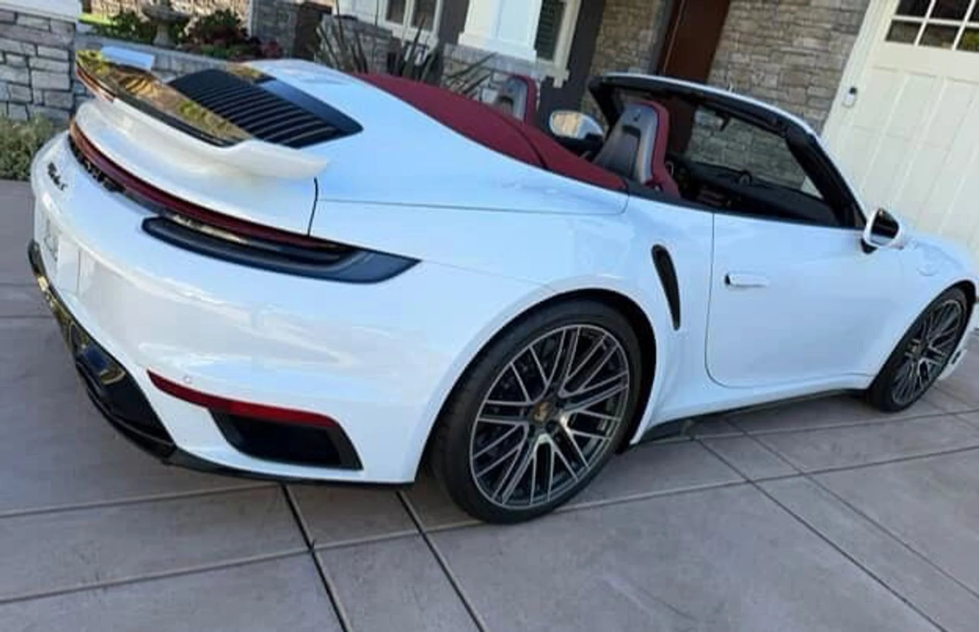 mph007_1592839170_Used_2023_Porsche_911_Turbo_S_1761082592_134252b778