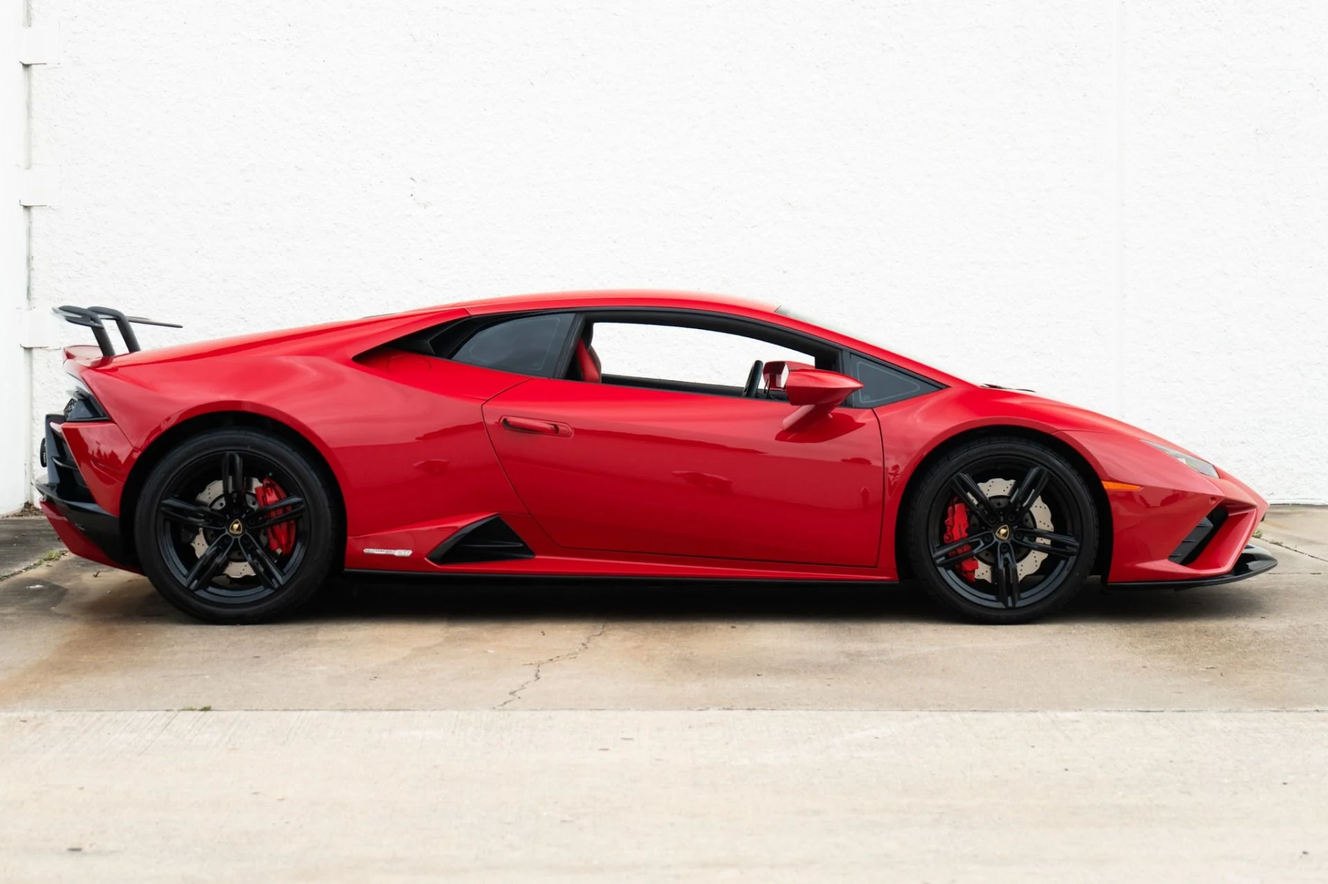 mph007_16048708_Used_2021_Lamborghini_Huracan_EVO_1778012015_2375e67017