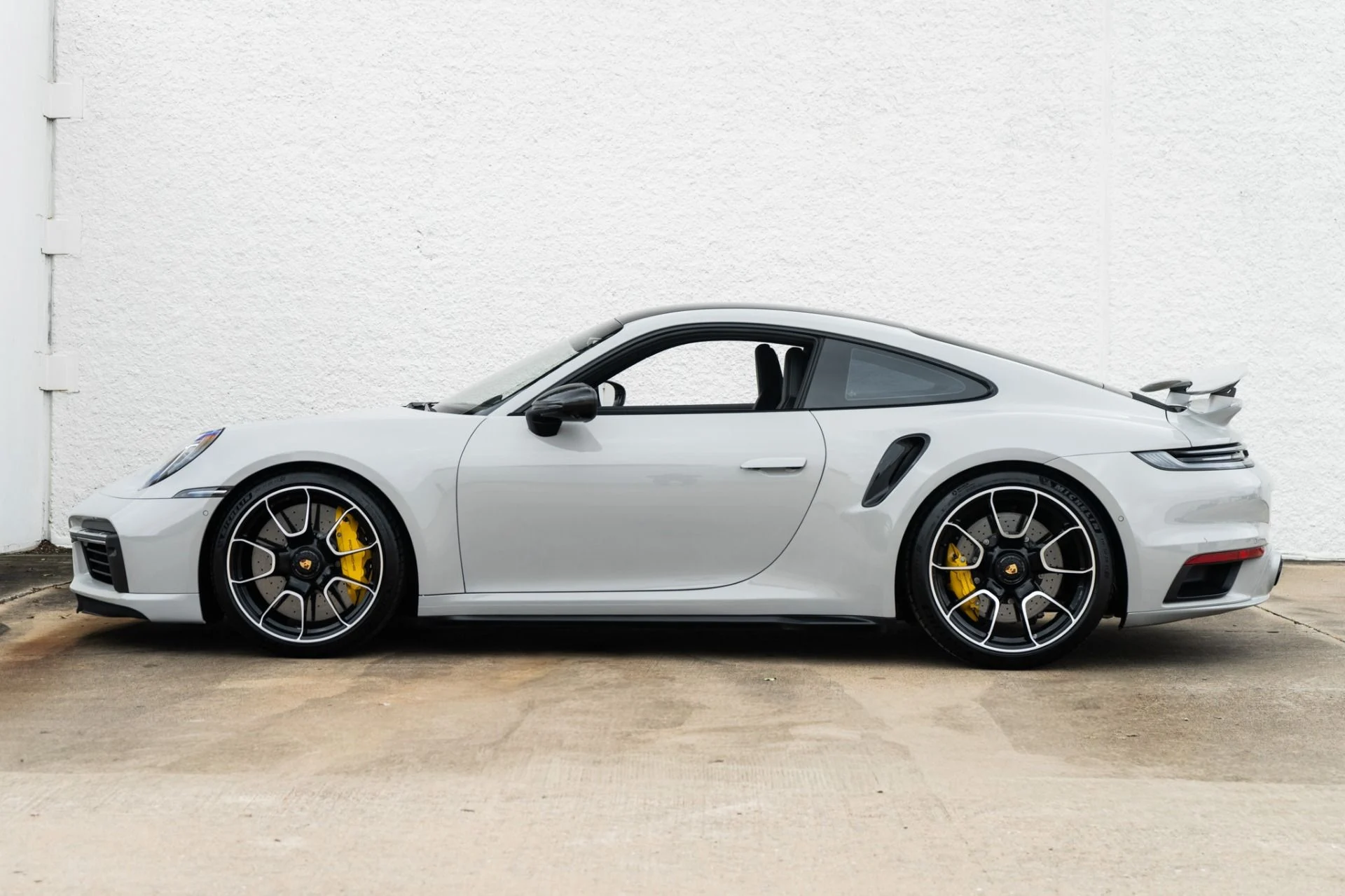 mph007_160515480_Used_2023_Porsche_911_Turbo_S_1781888318_6fb1b885aa