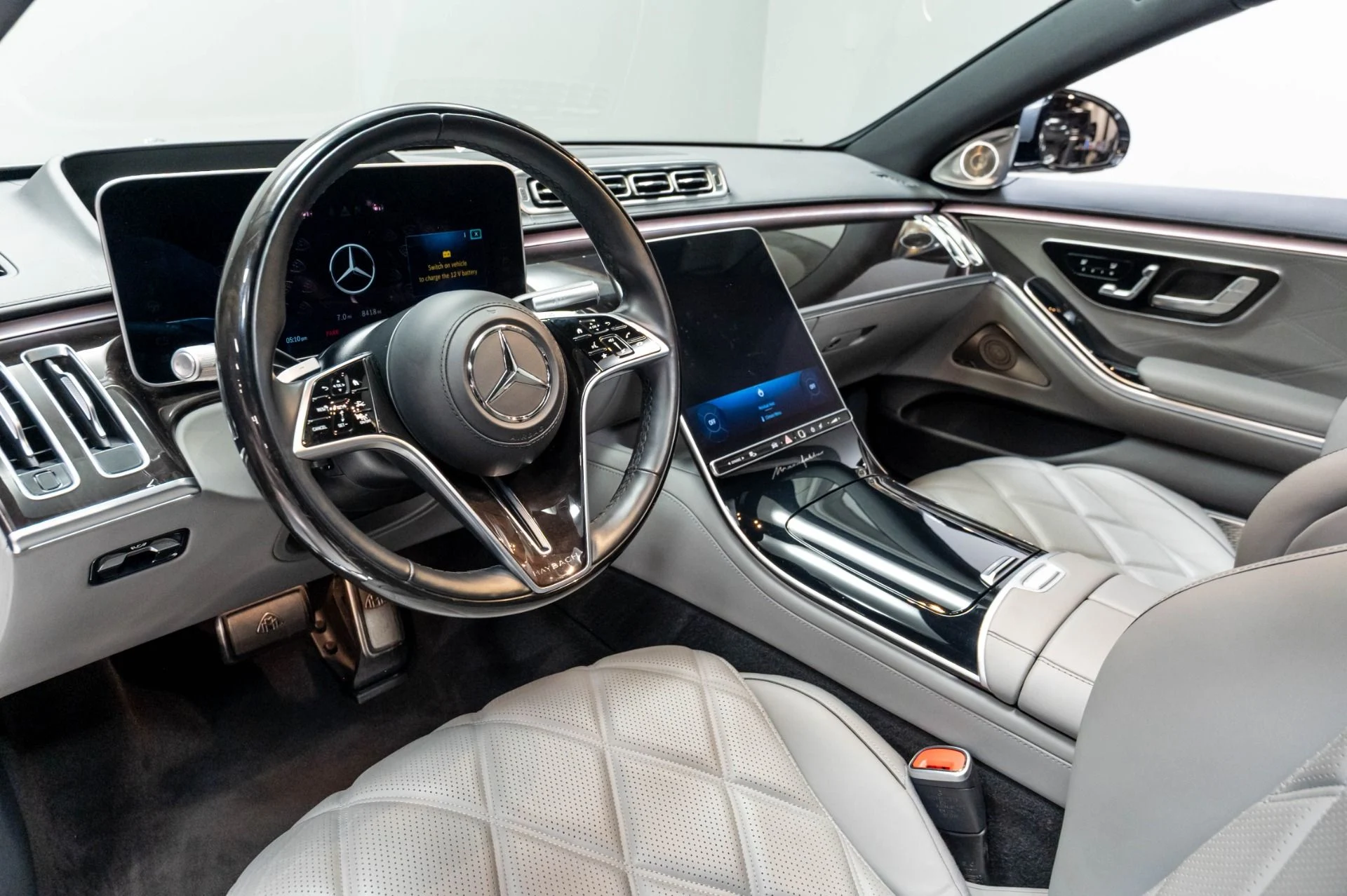 mph007_1626434469_Used_2024_Mercedes_Benz_S_Class_Maybach_S_680_4_MATIC_1777501614_b31bf3a5e0