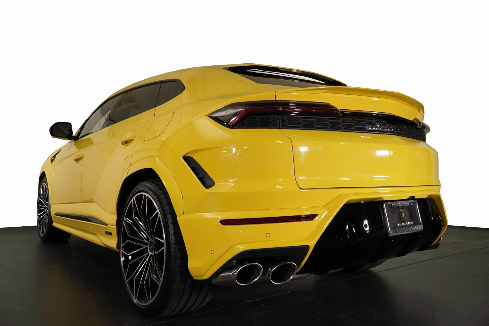mph007_1638535986_New_2026_Lamborghini_Urus_SE_1776446006_a4c46f5d17