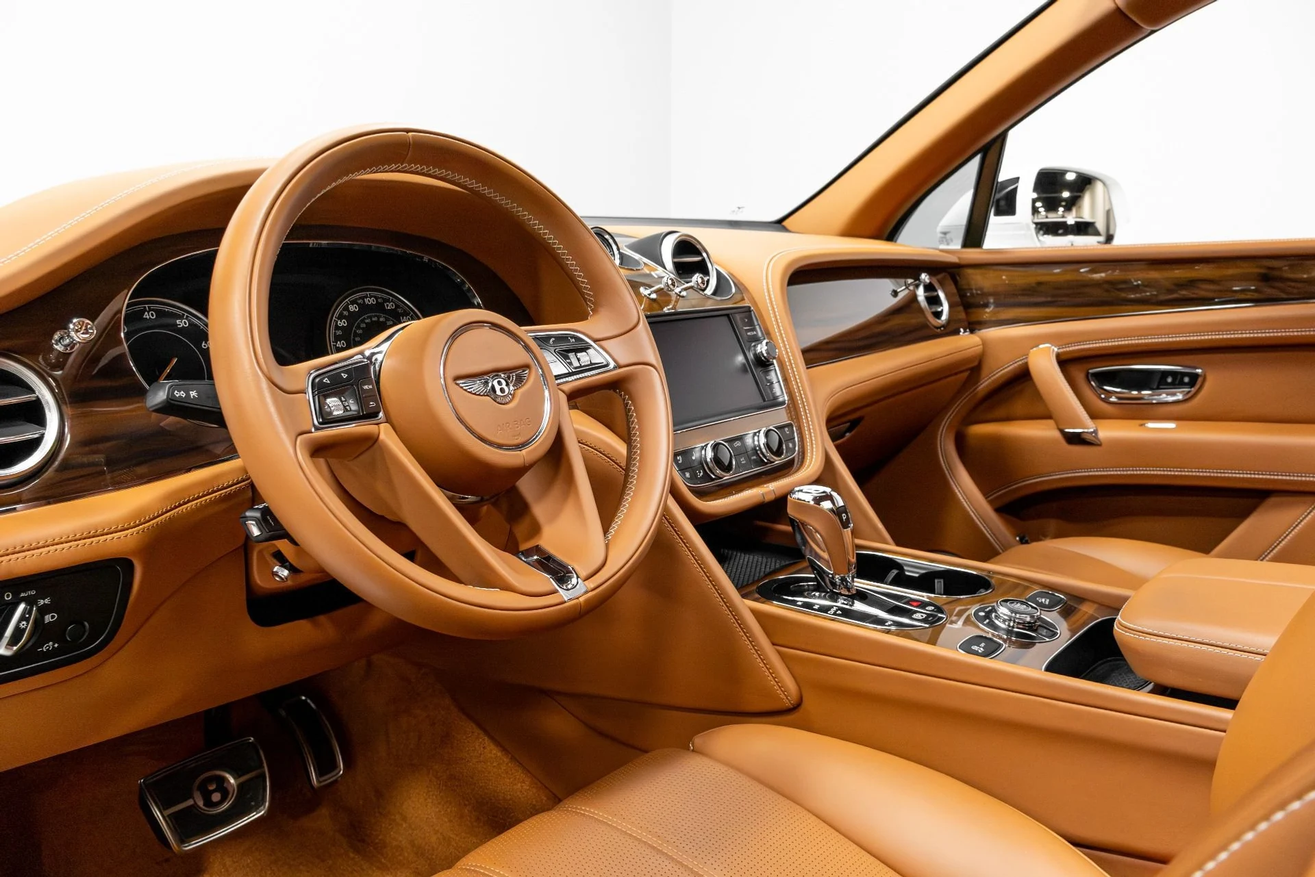 mph007_1640546253_Used_2019_Bentley_Bentayga_V8_1771459975_ac8b0b3458