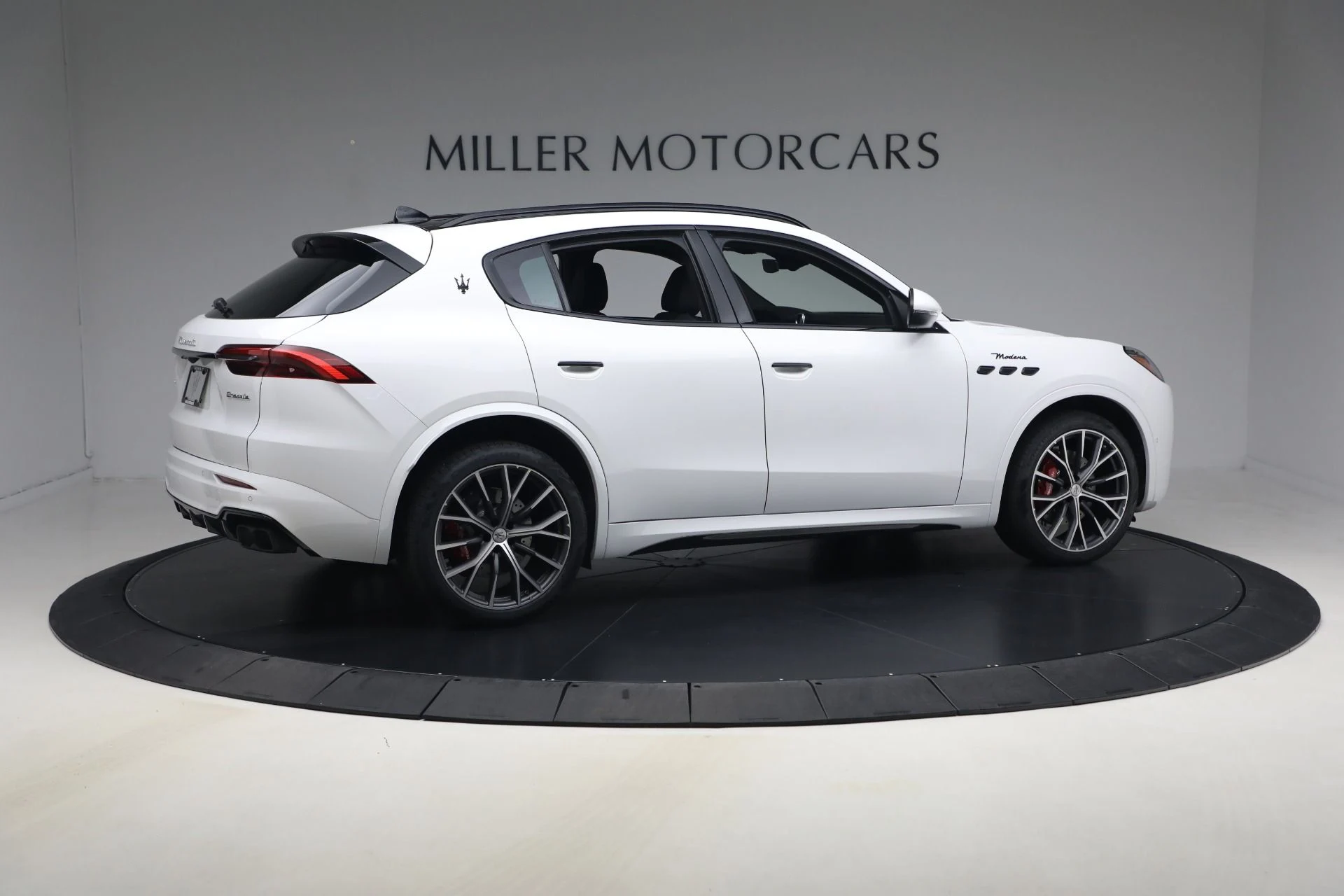 mph007_1647289650_New_2026_Maserati_Grecale_Modena_1768495105_813af7e74e
