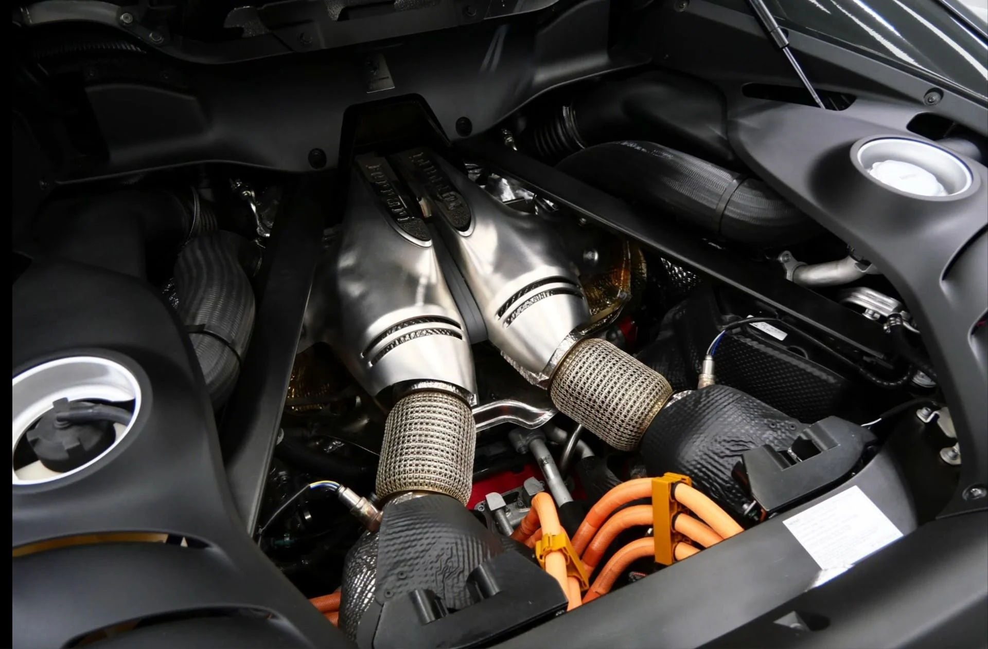 mph007_1662189806_Used_2022_Ferrari_296_GTB_1765823294_55bebc34f3