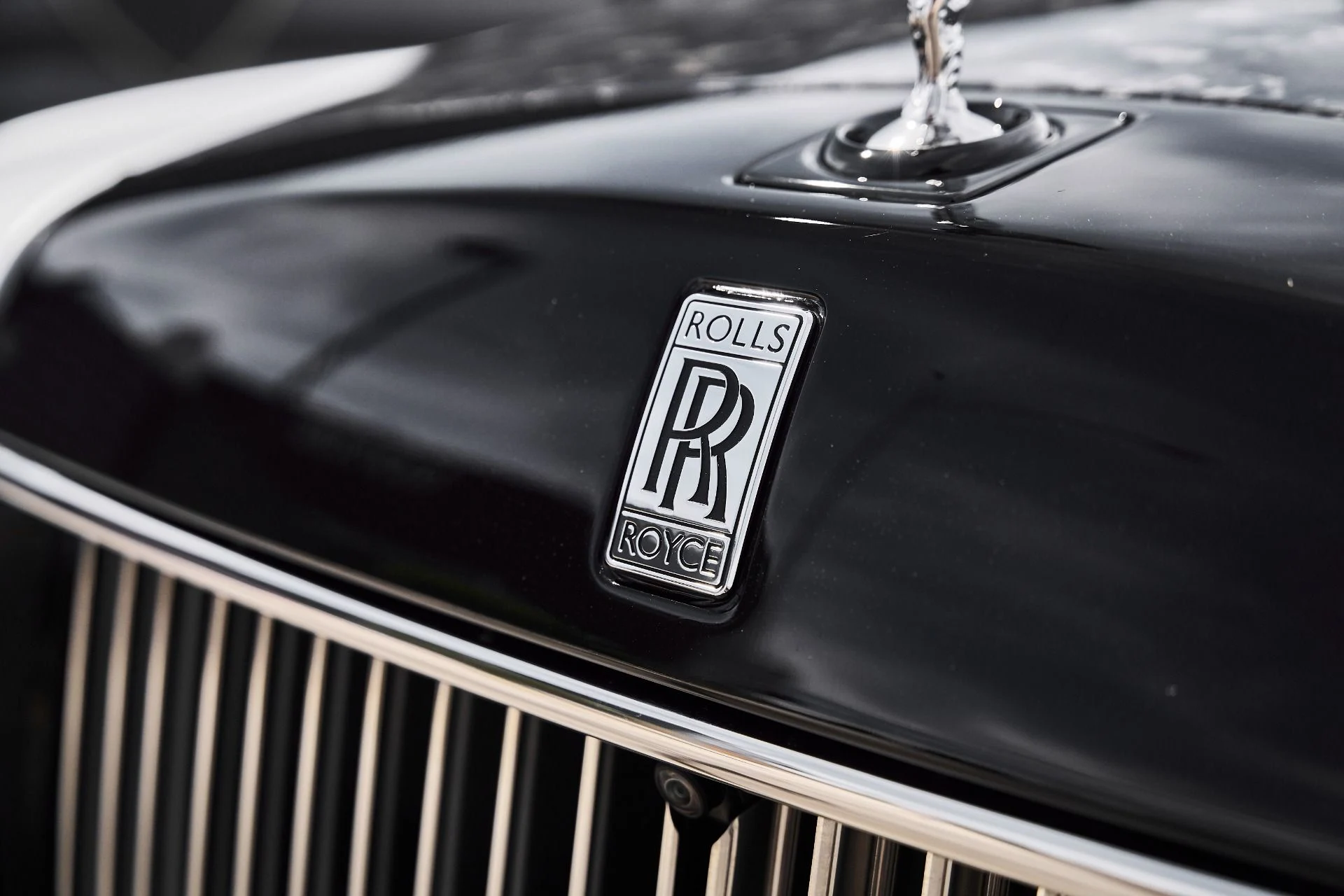 mph007_1667447668_Used_2024_Rolls_Royce_Phantom_Base_1778172864_00c5d80932