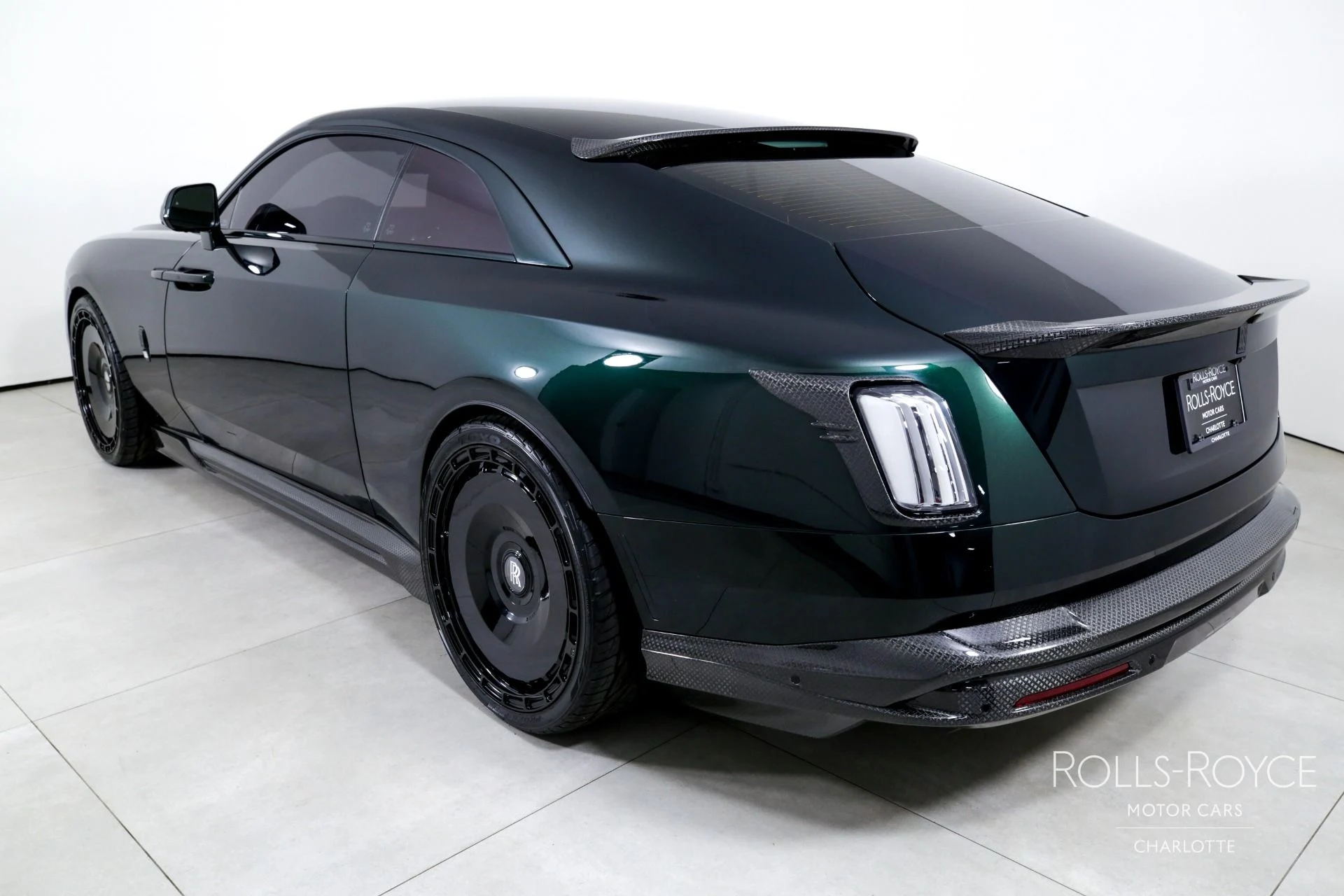 mph007_1675175497_Used_2024_Rolls_Royce_Spectre_1744988353_0287113275
