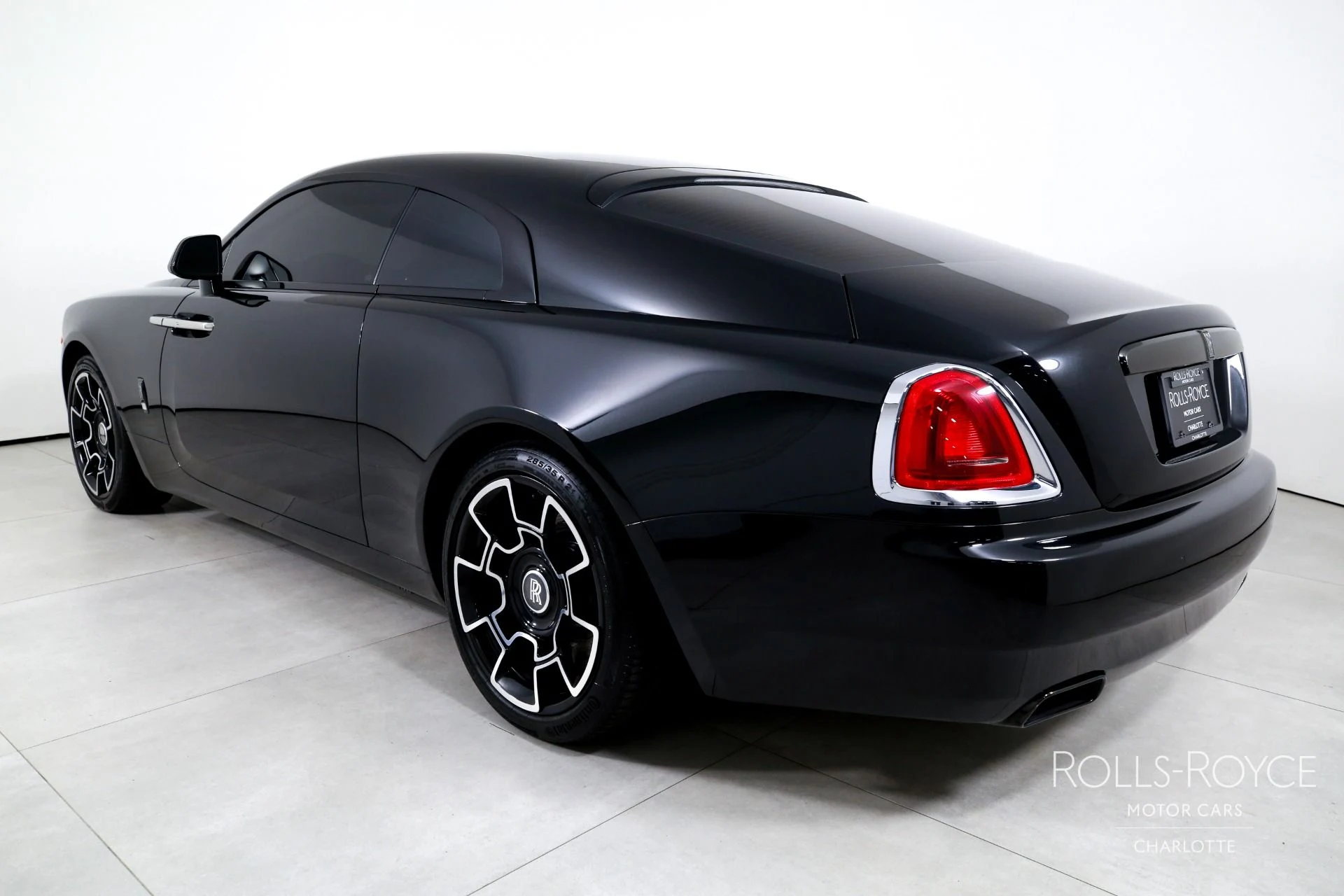 mph007_167931381_Used_2017_Rolls_Royce_Black_Badge_Wraith_1781192151_efbd34063f