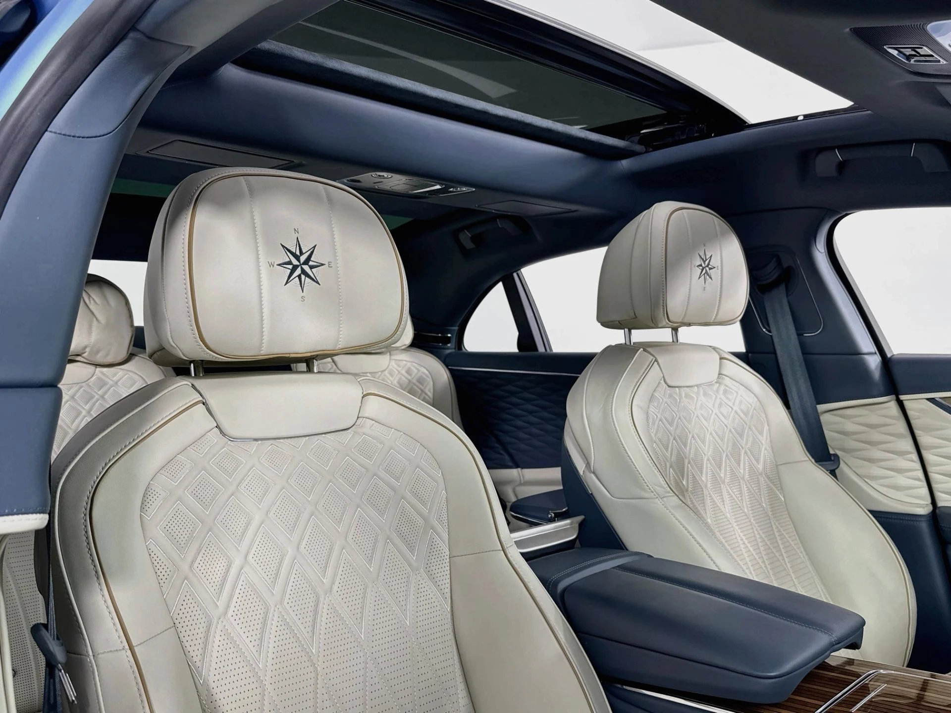 mph007_1683368648_Used_2022_Bentley_Flying_Spur_V8_1787092936_8e92559d71
