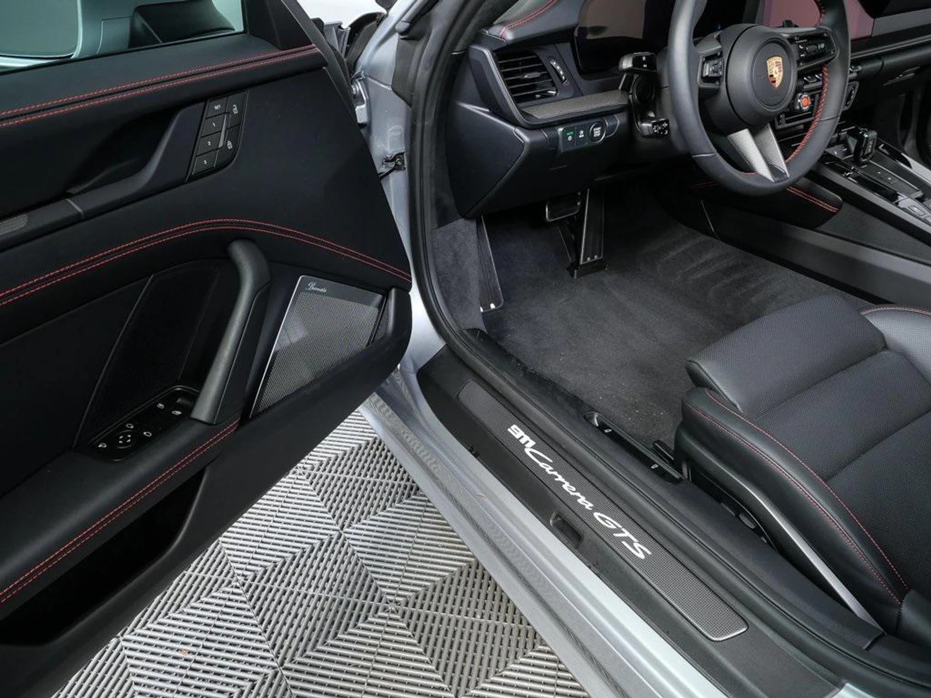 mph007_1691909053_Kyvn_Pj_Vydu_TJ_9_V9t_Hj_Liv_JO_8_Cc_d487d241e1