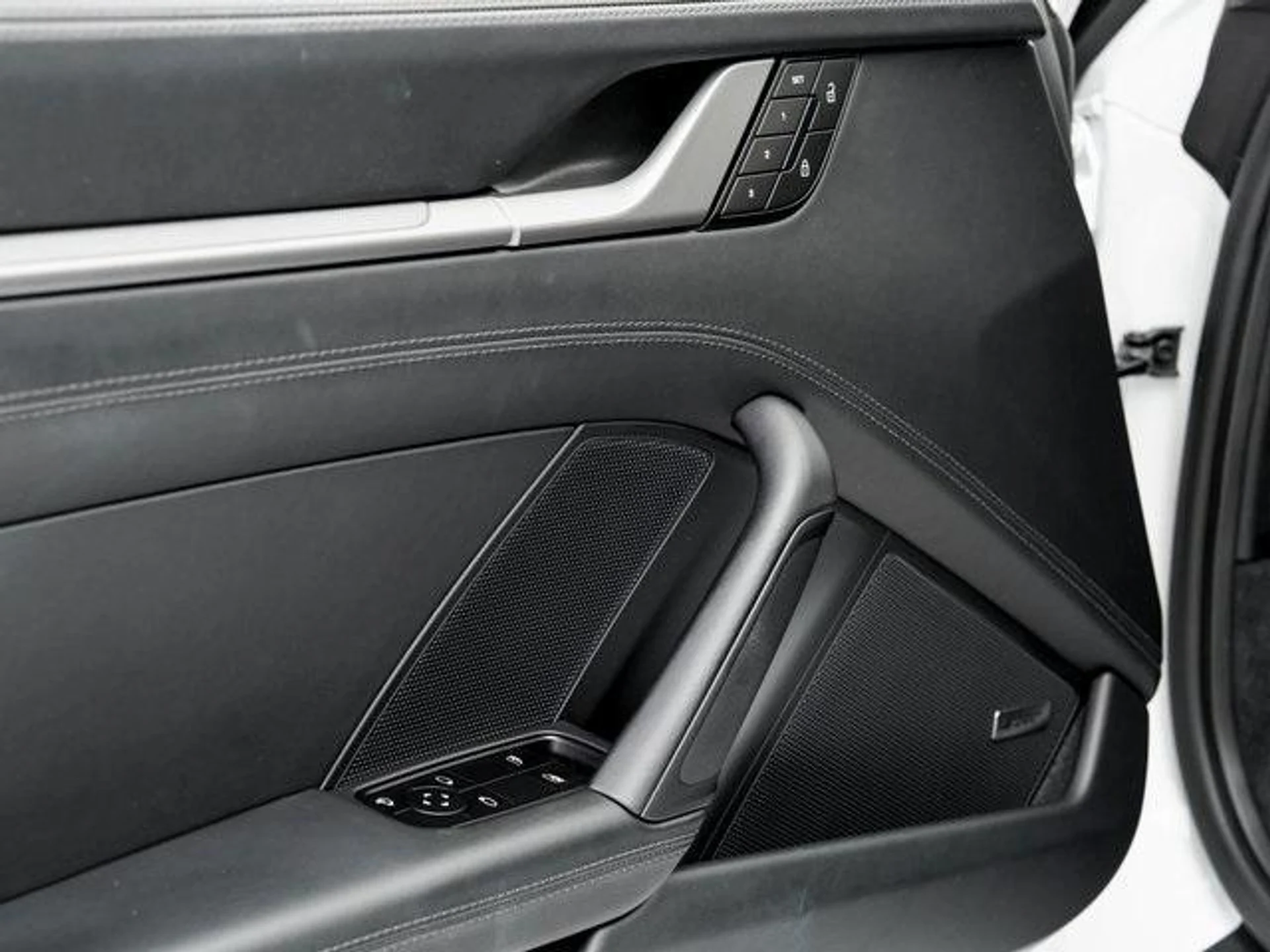 mph007_1704006113_b6_Hg_R_Ji6m_Ca_L_Ow_V7q_U_Fl_D_Wbw_Q_6612ef5cc0