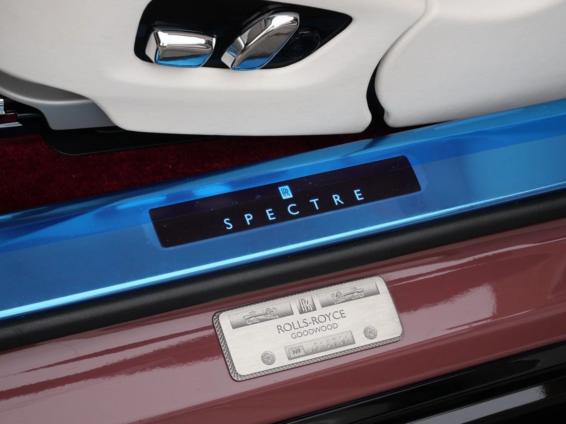 mph007_170580950_3477e54409866c9dc4a835753a1d3f81x_b7e976b85c