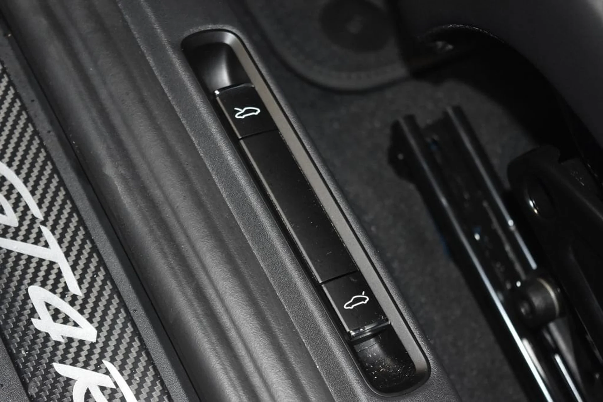 mph007_1708875544_6ad38e336c43cf0ecac7544b6d525504x_38706d869f