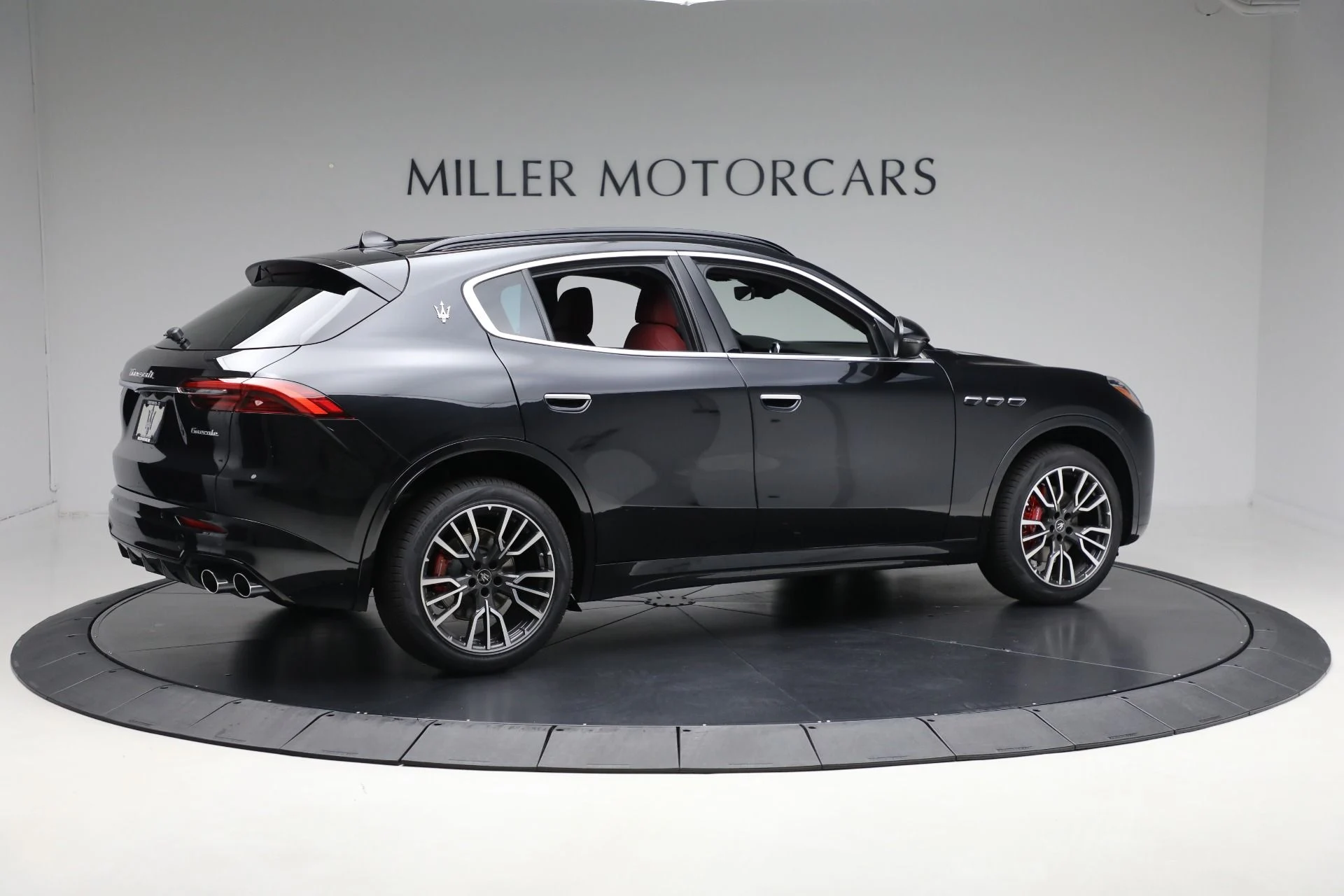 mph007_1716163175_New_2025_Maserati_Grecale_2b6a90fa82