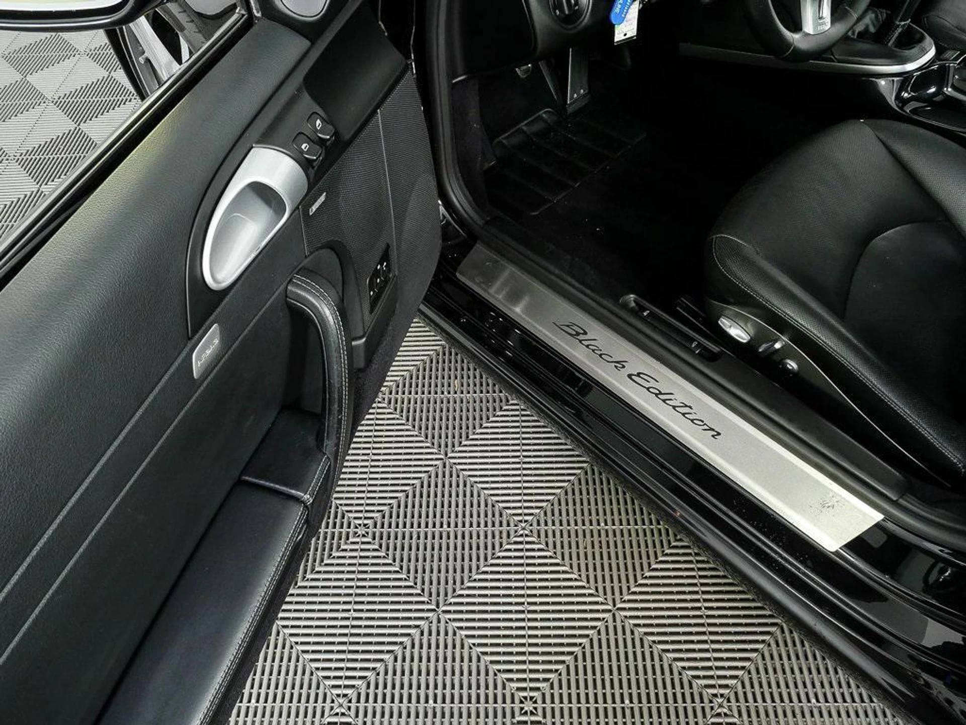 mph007_17185495_kfm_Ax_Mo_Mmlvr4r36d_Pa0_8i0_FKI_8e63fd282d