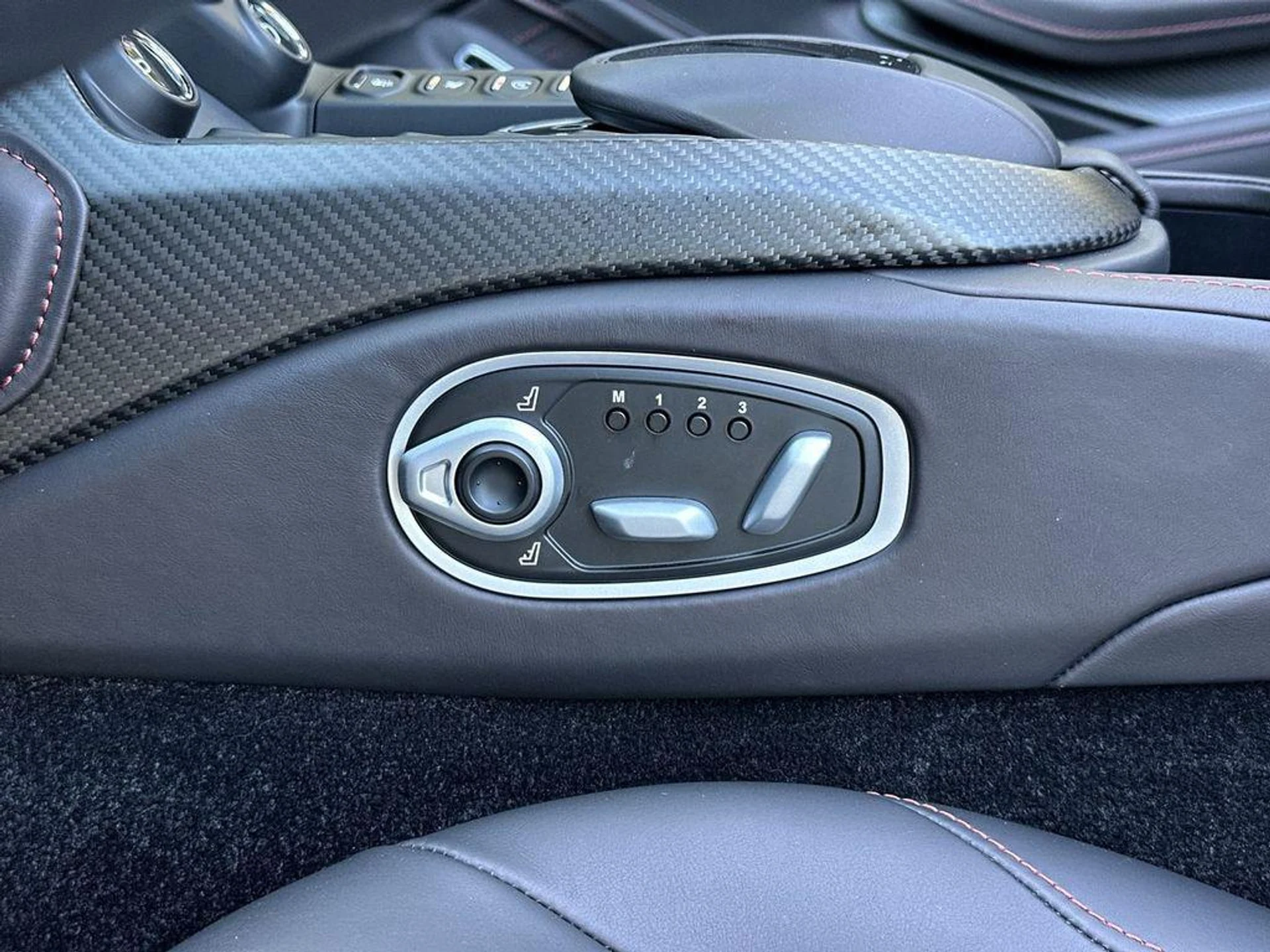 mph007_1723577294_etj_Exu_Uz0_Jy_L_Qj_A_Agwegu_Ajo_X1_M_0dc4fabd0d