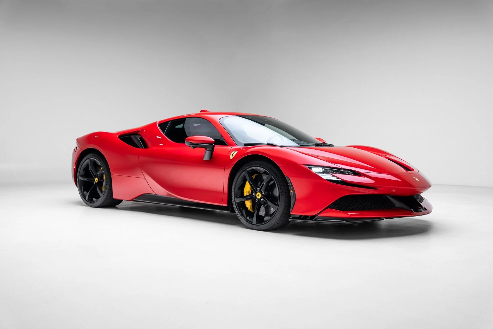 mph007_1730656173_Used_2024_Ferrari_SF_90_Stradale_1774546158_4ee3b09f31