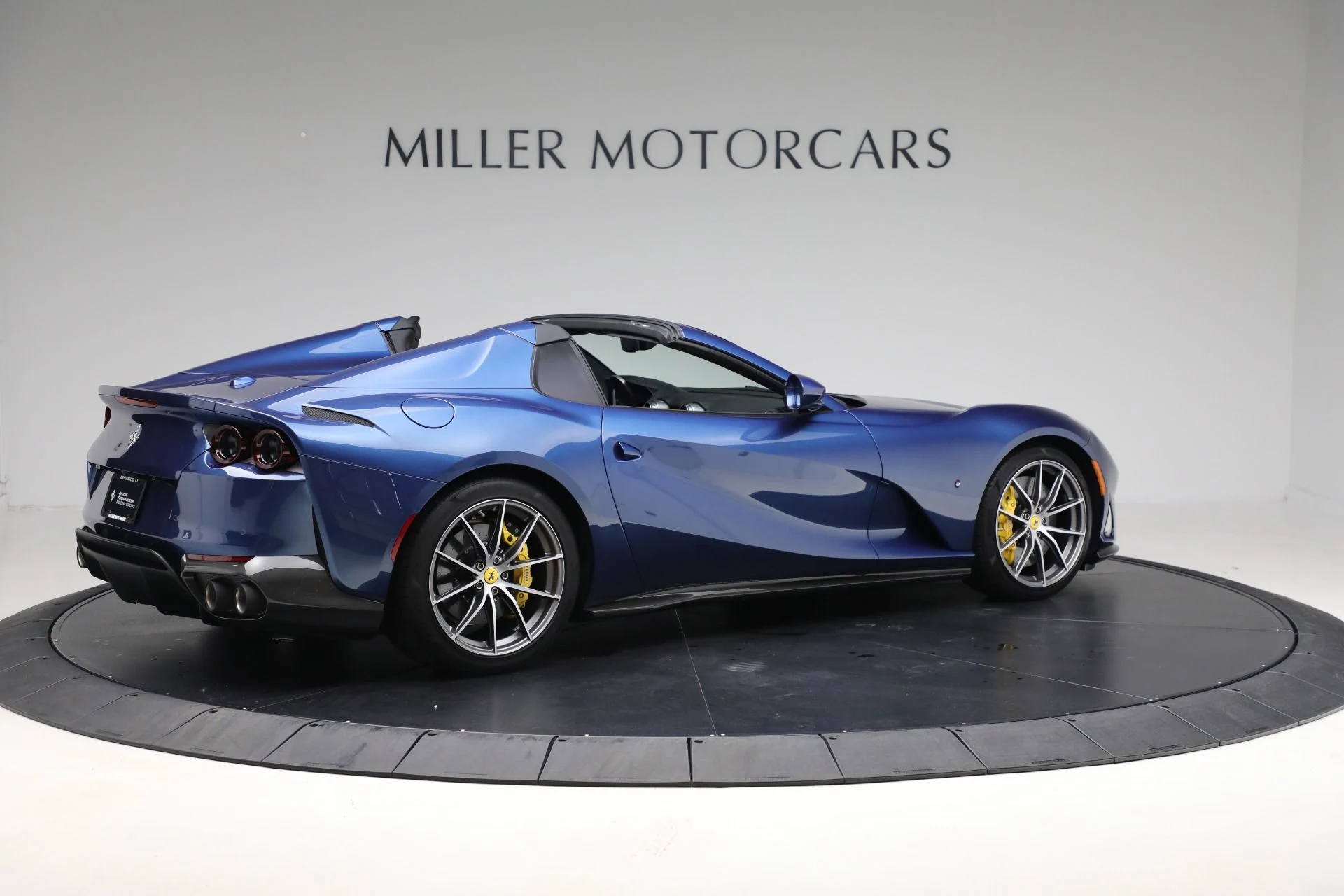 mph007_1734764022_Used_2021_Ferrari_812_GTS_1de2b3712f